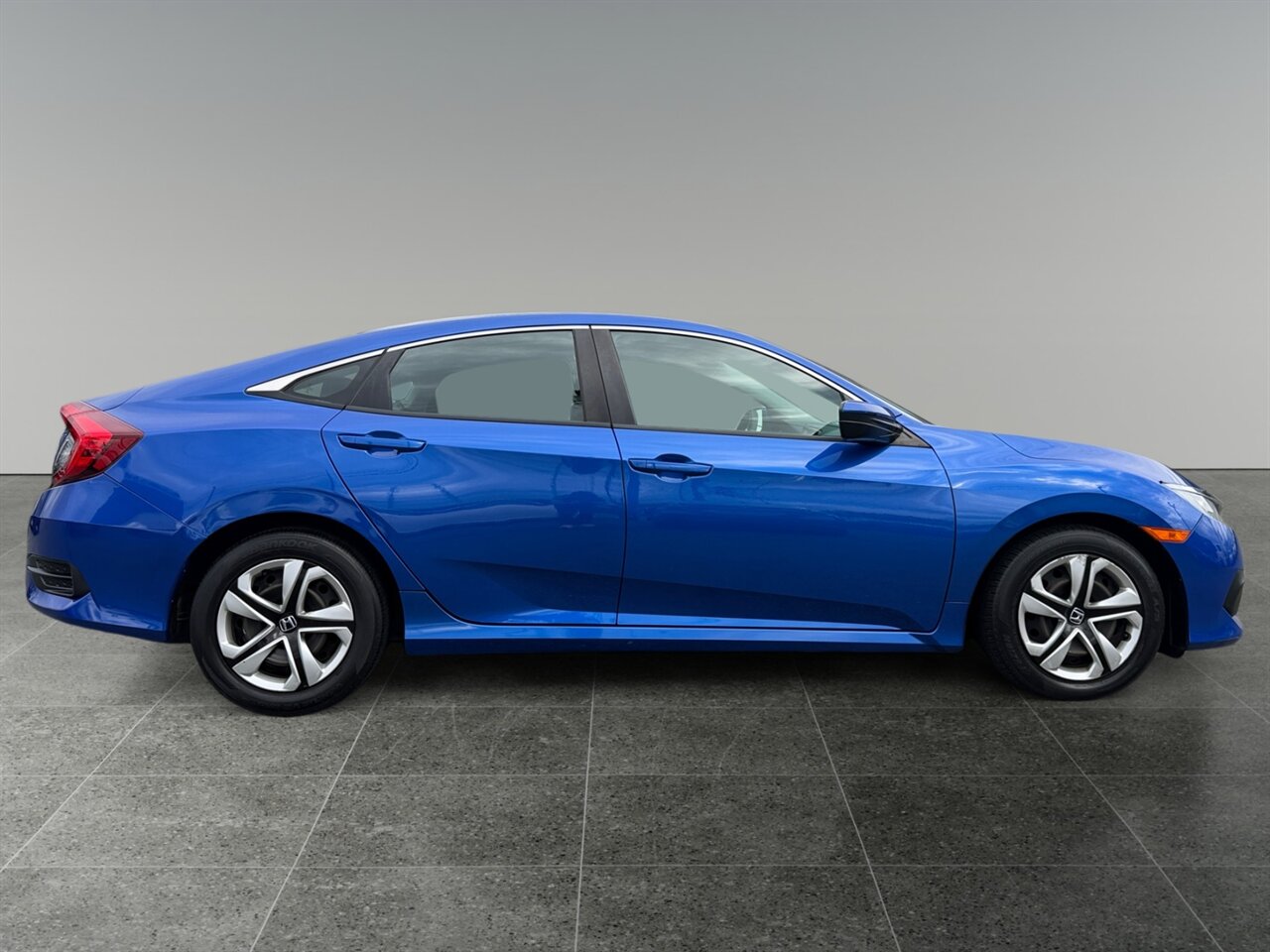 2016 Honda Civic LX in Blue — thumbnail 7 of 21