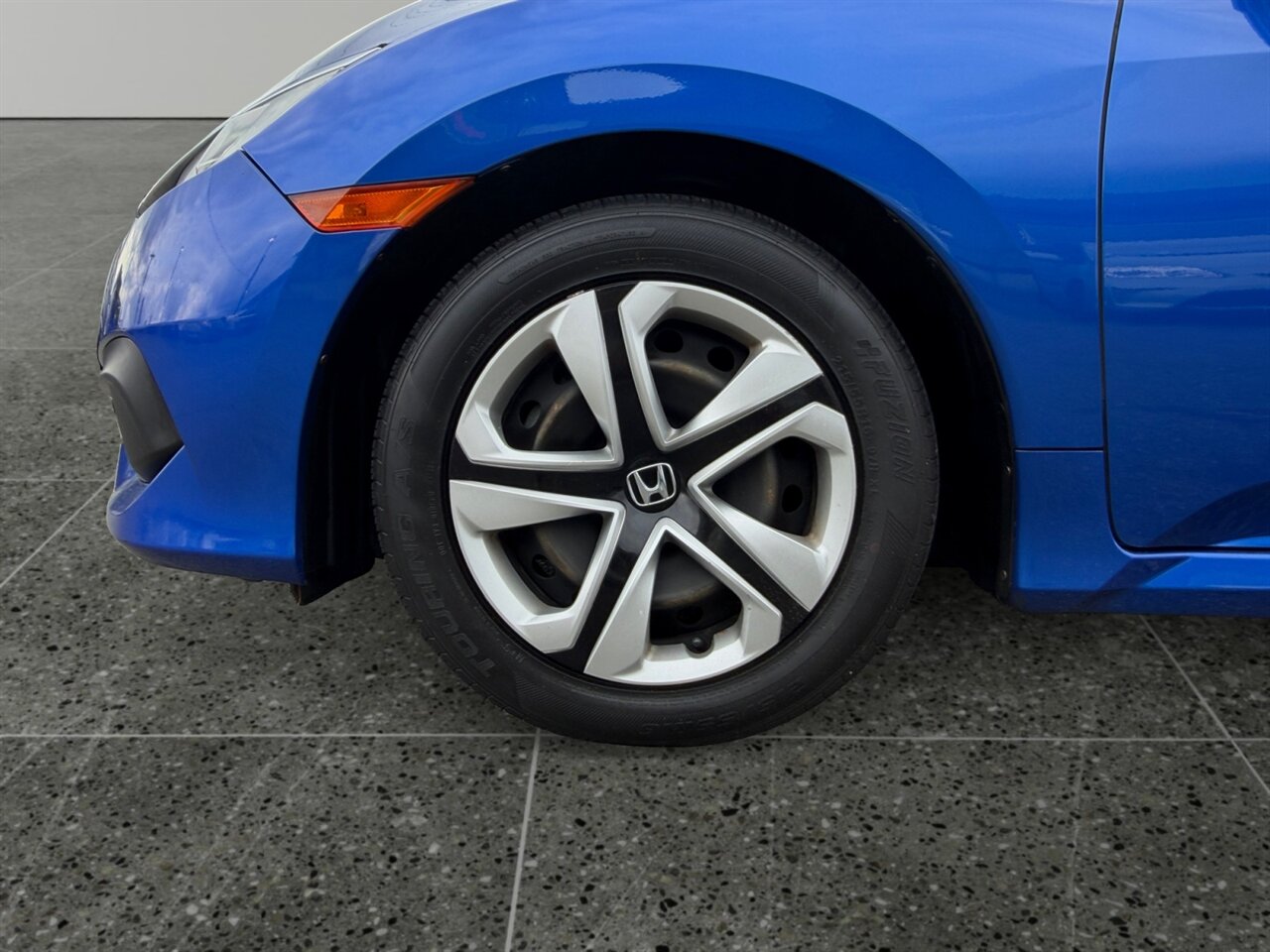 2016 Honda Civic LX in Blue — thumbnail 15 of 21