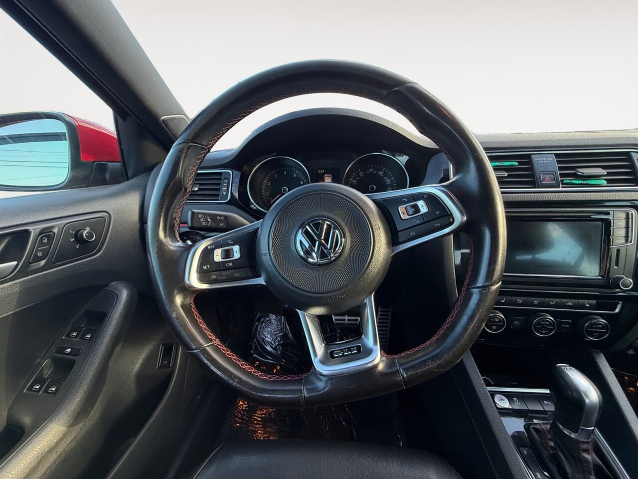 2017 Volkswagen Jetta GLI in Red — thumbnail 12 of 25