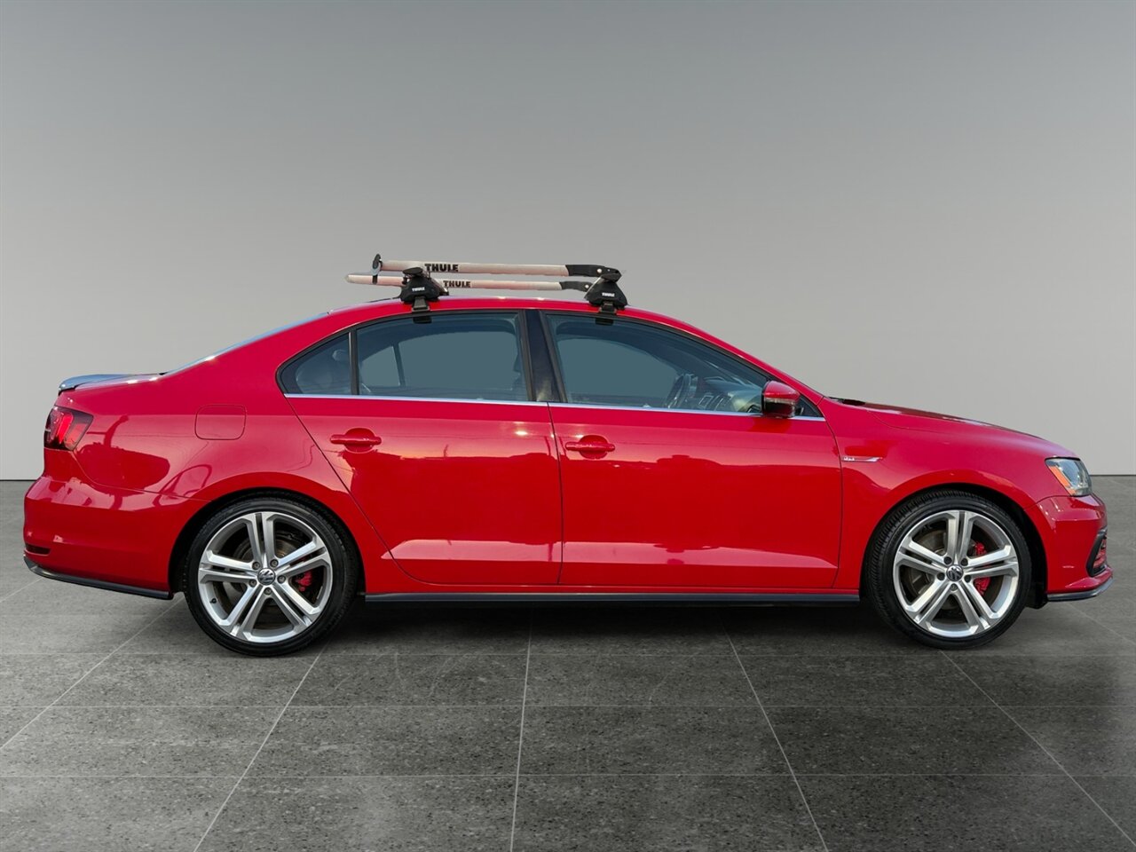 2017 Volkswagen Jetta GLI in Red — thumbnail 23 of 25