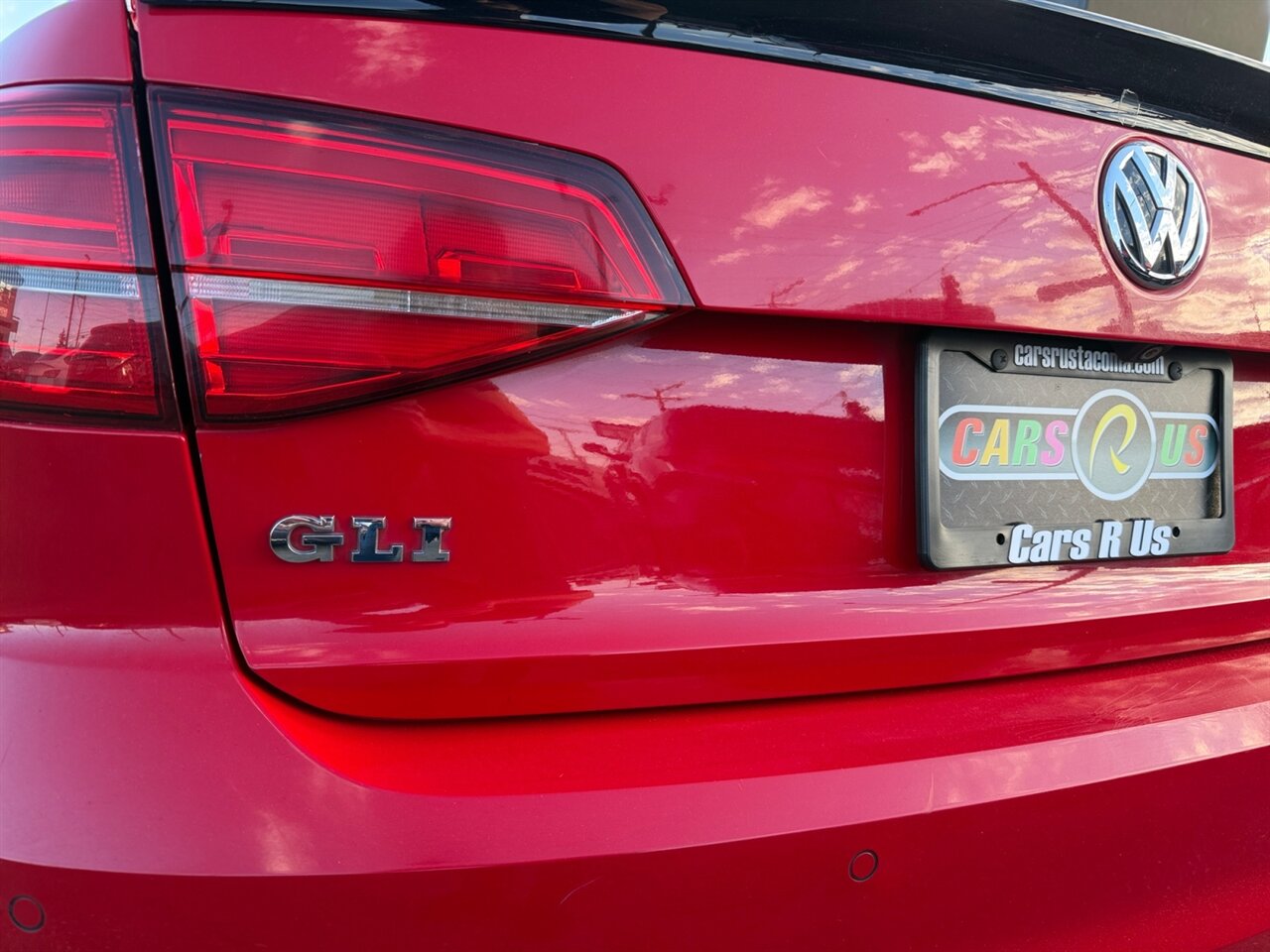 2017 Volkswagen Jetta GLI in Red — thumbnail 17 of 25