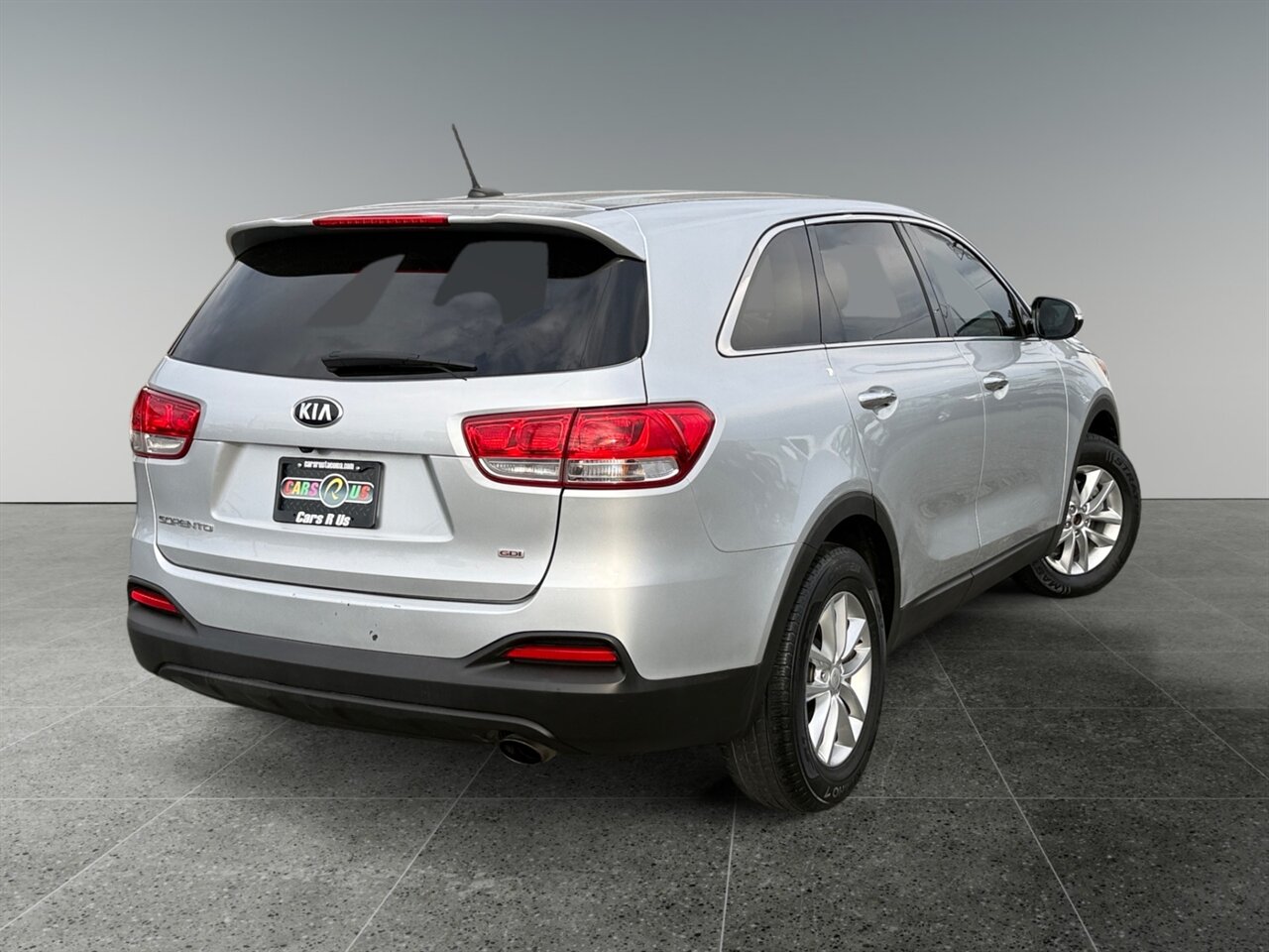 2018 Kia Sorento L in Silver — thumbnail 6 of 24