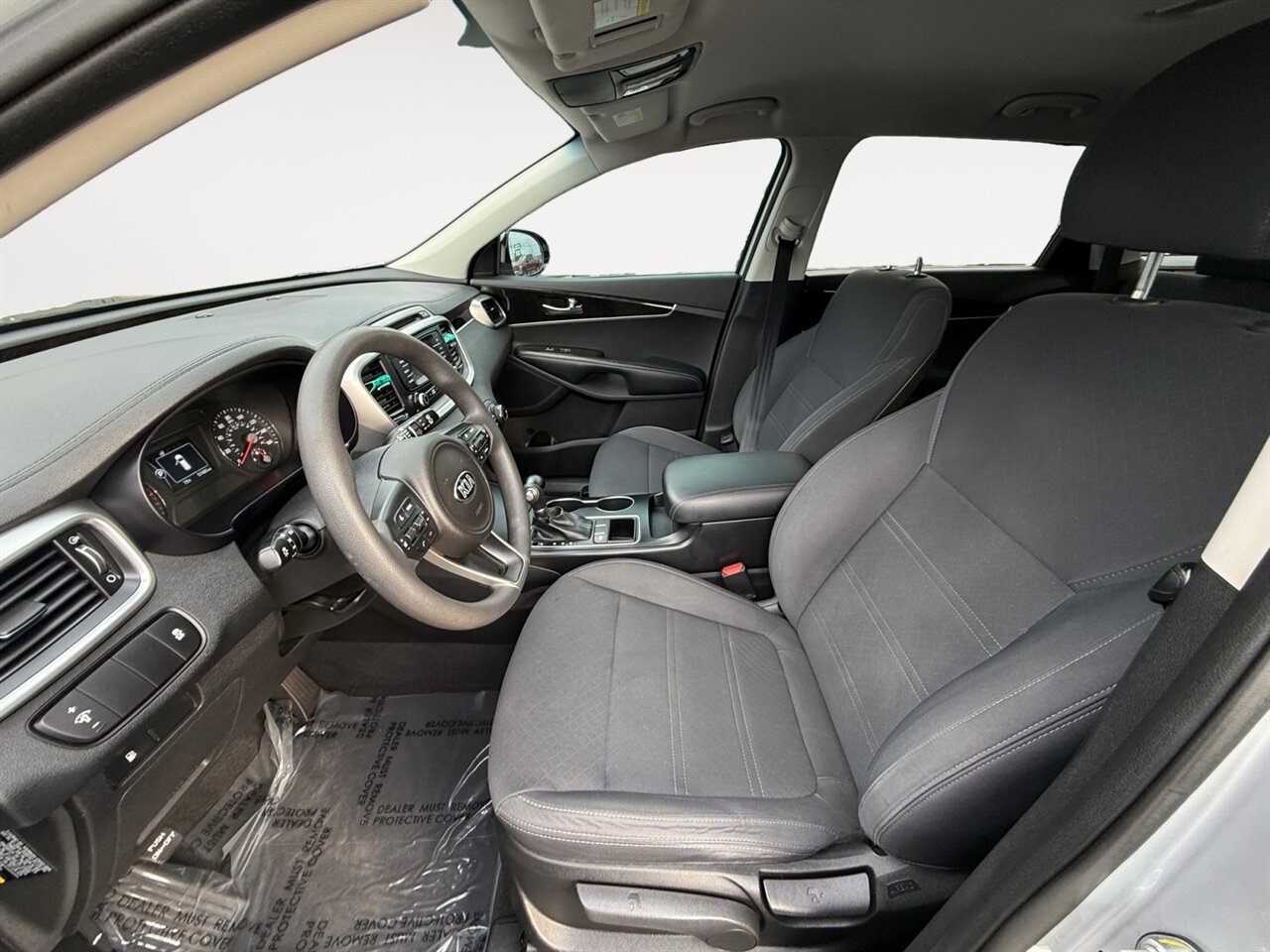 2018 Kia Sorento L in Silver — thumbnail 10 of 24