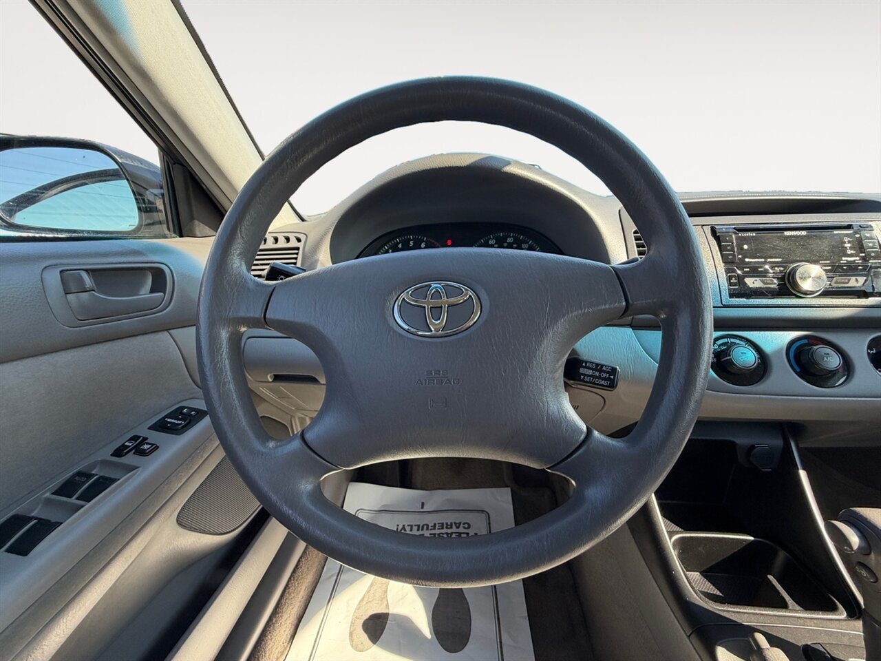 2002 Toyota Camry LE in White — thumbnail 13 of 27