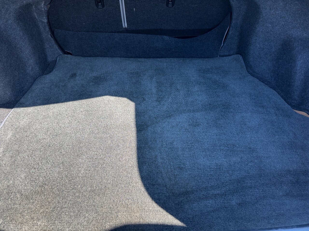 2002 Toyota Camry LE in White — thumbnail 18 of 27