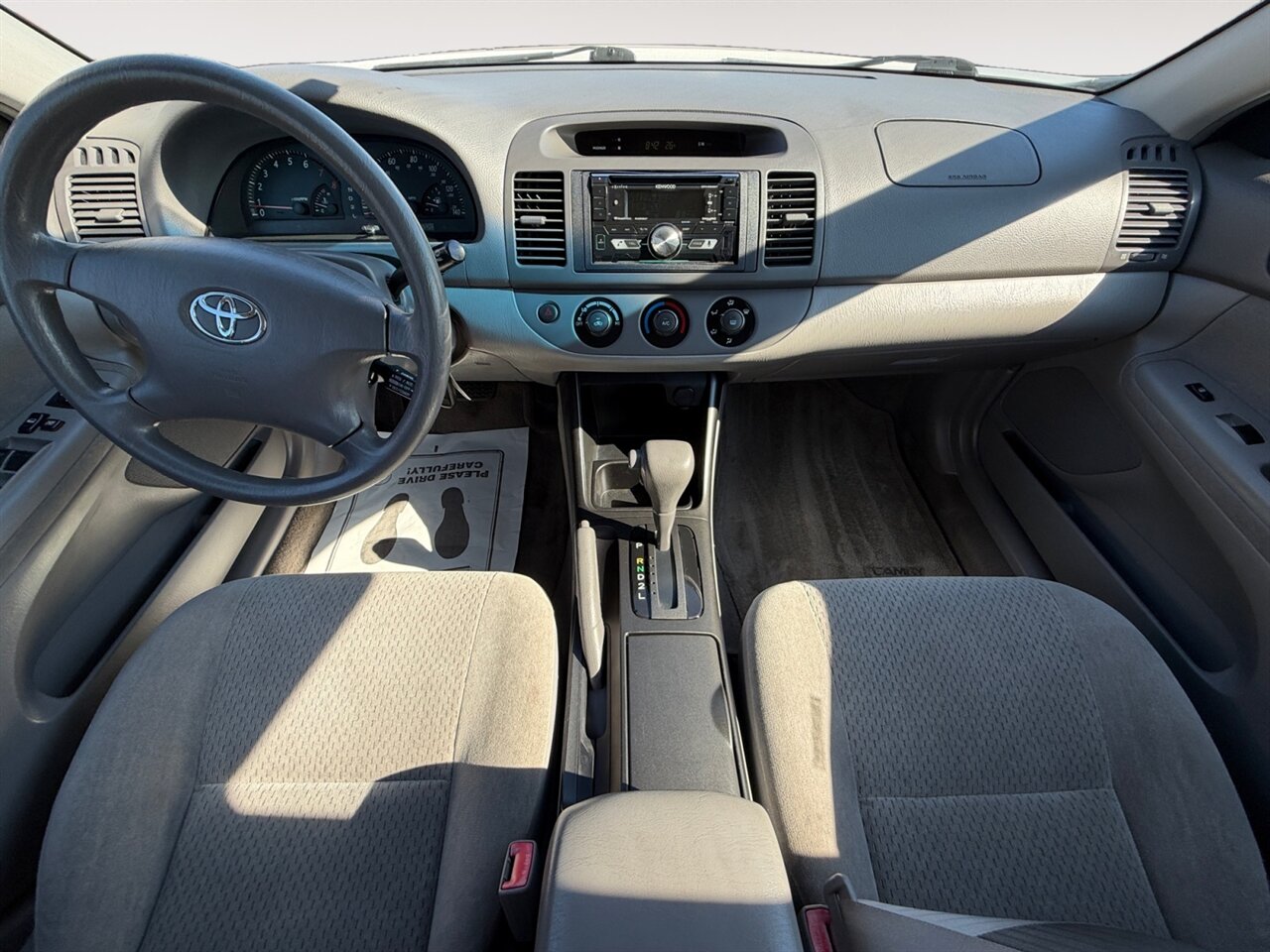 2002 Toyota Camry LE in White — thumbnail 11 of 27