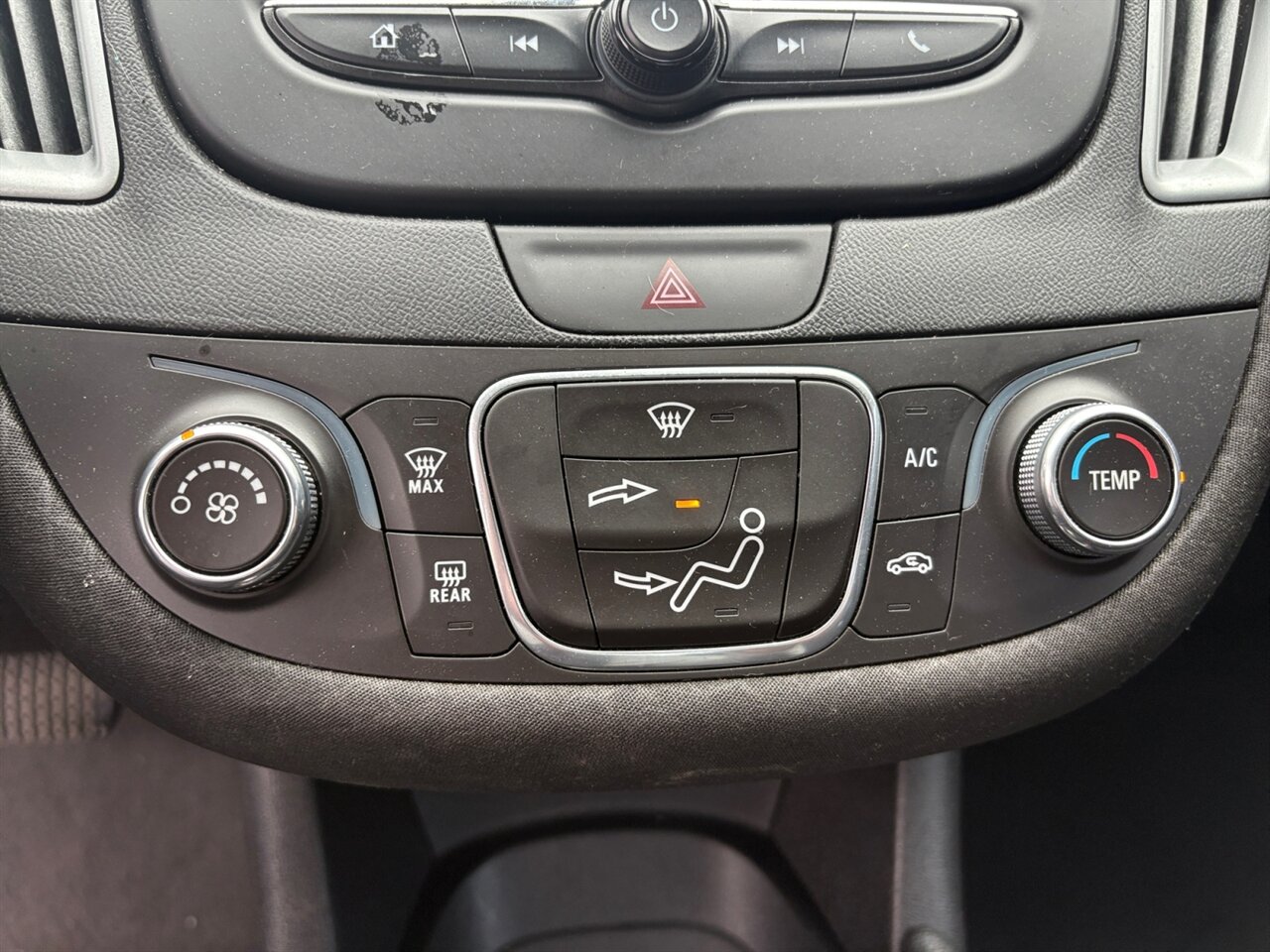 2018 Chevrolet Malibu 1LS in Blue — thumbnail 19 of 21