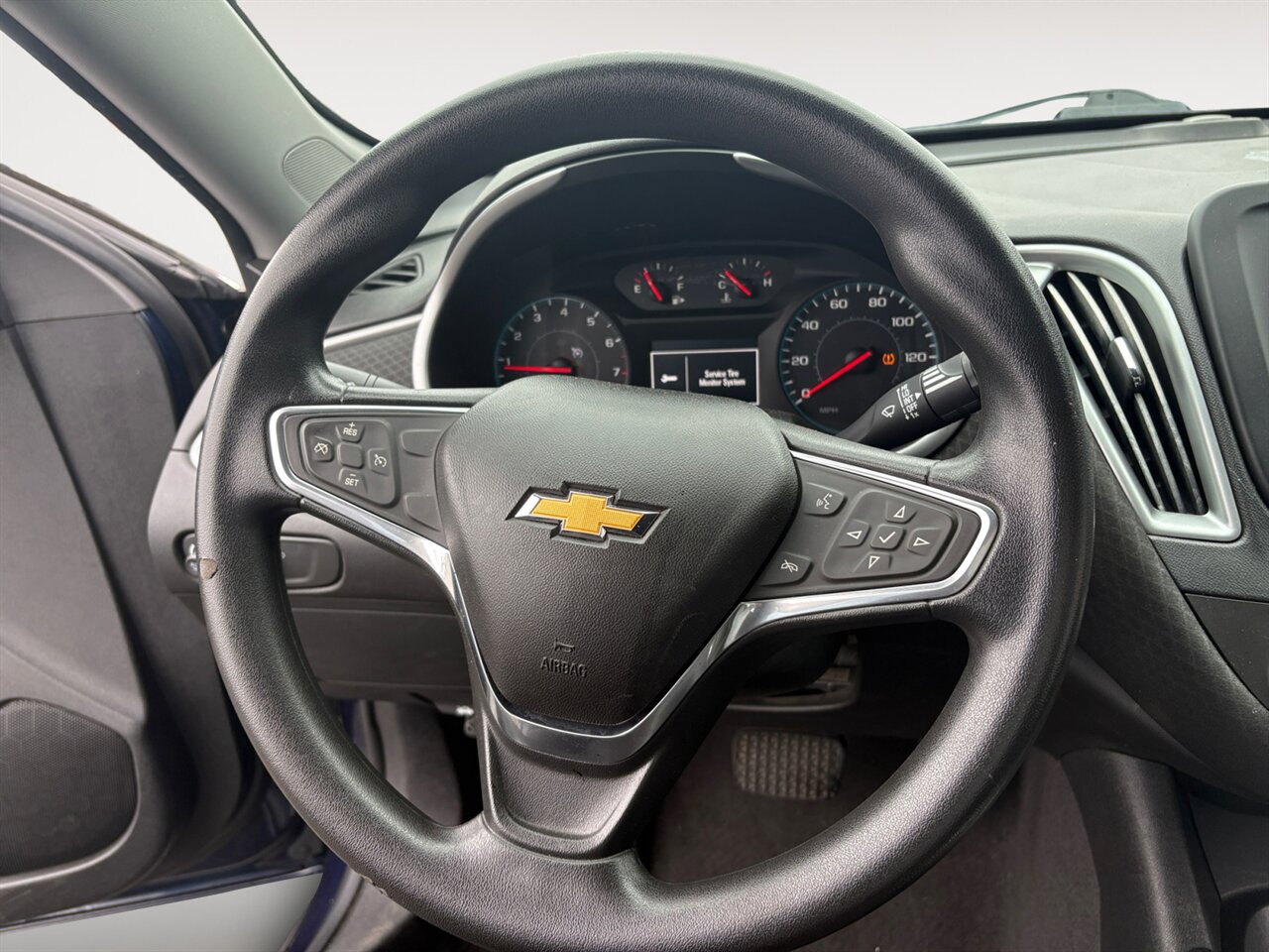 2018 Chevrolet Malibu 1LS in Blue — thumbnail 13 of 25