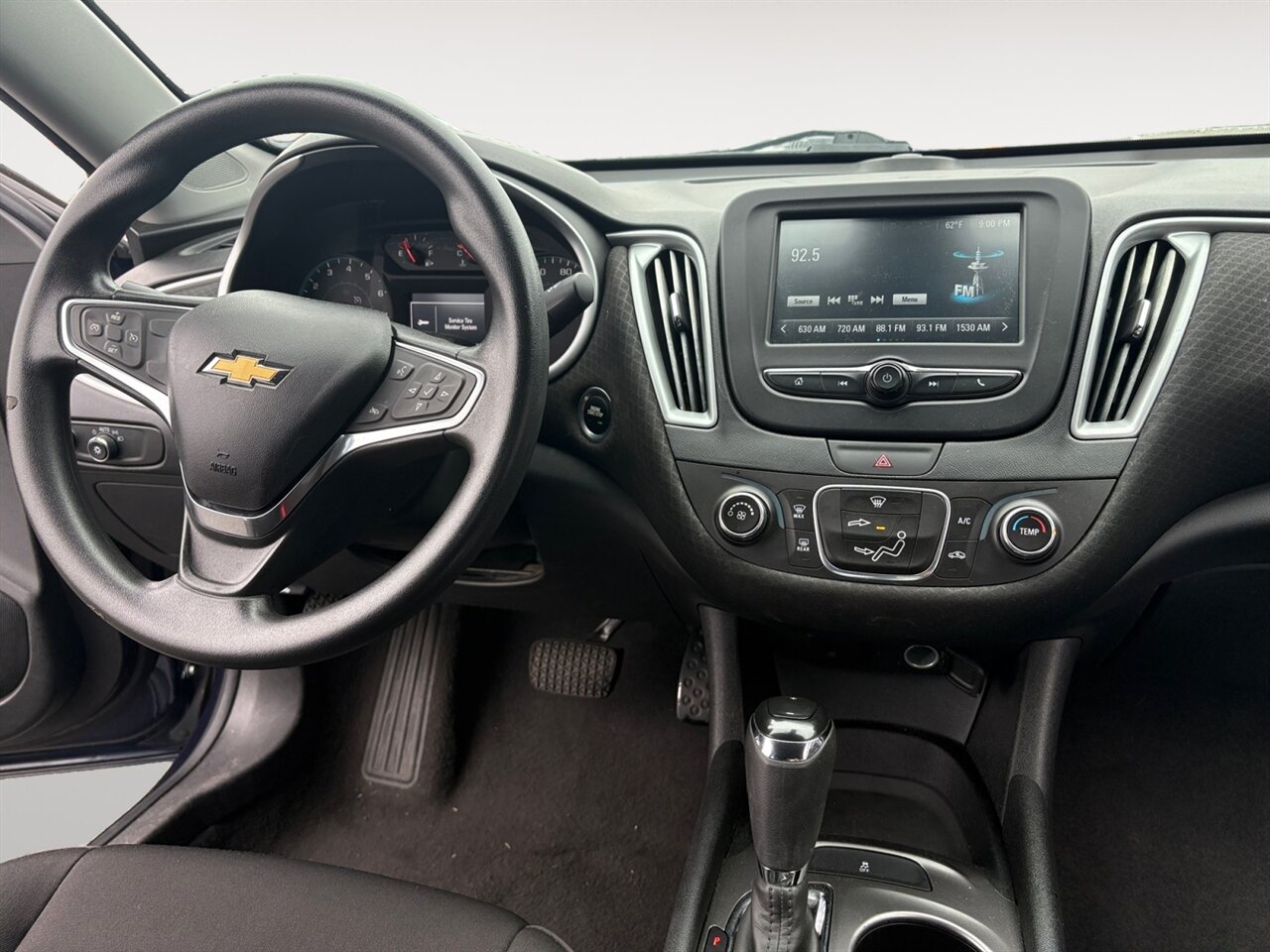 2018 Chevrolet Malibu 1LS in Blue — thumbnail 11 of 21