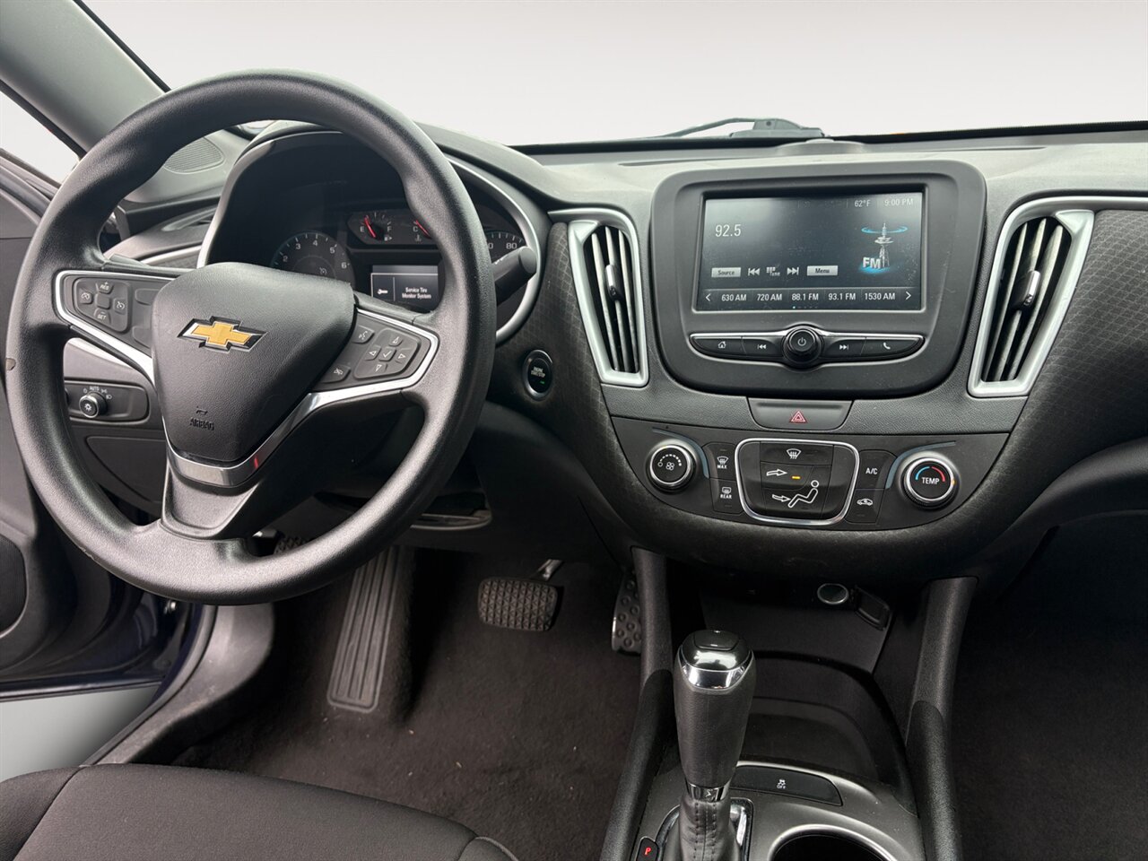 2018 Chevrolet Malibu 1LS in Blue — thumbnail 11 of 25