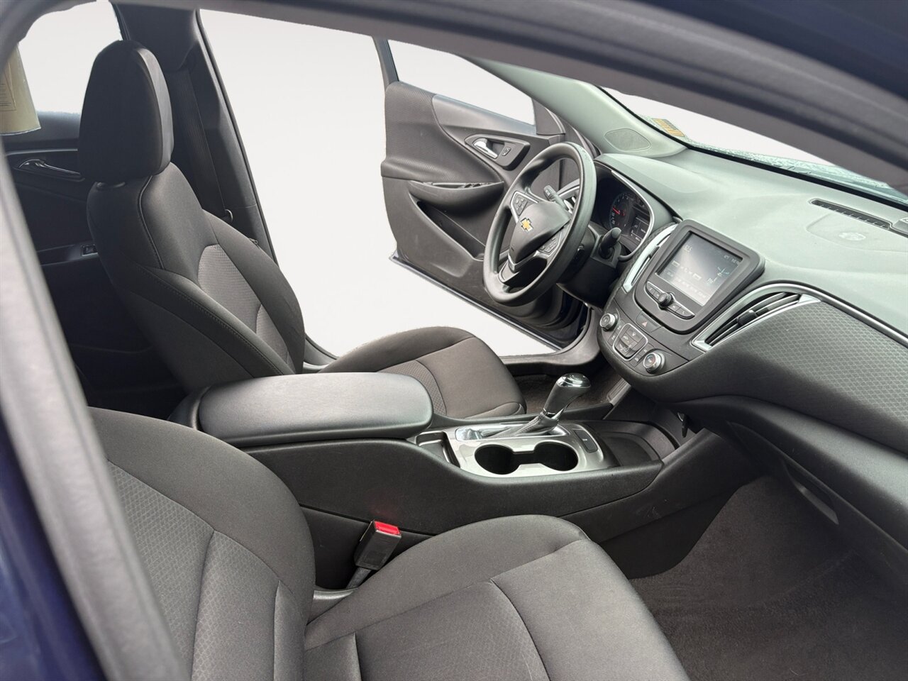 2018 Chevrolet Malibu 1LS in Blue — thumbnail 16 of 21