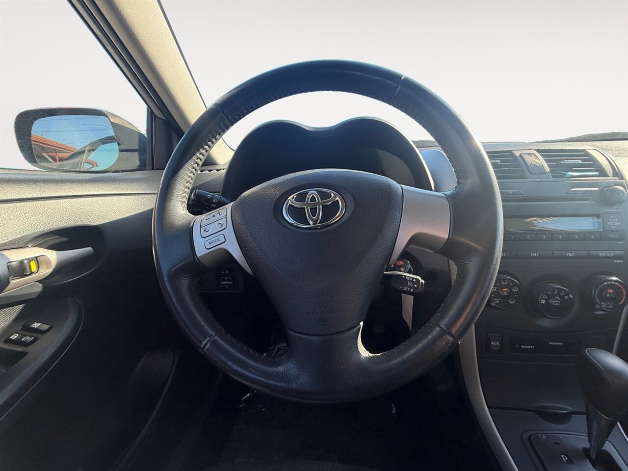 2009 Toyota Corolla LE in Silver — thumbnail 13 of 21