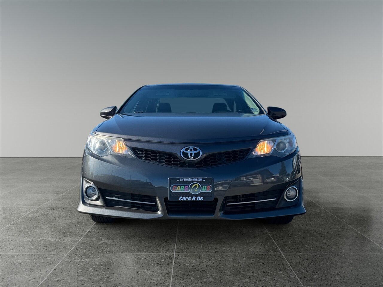 2012 Toyota Camry SE in Gray — thumbnail 9 of 23