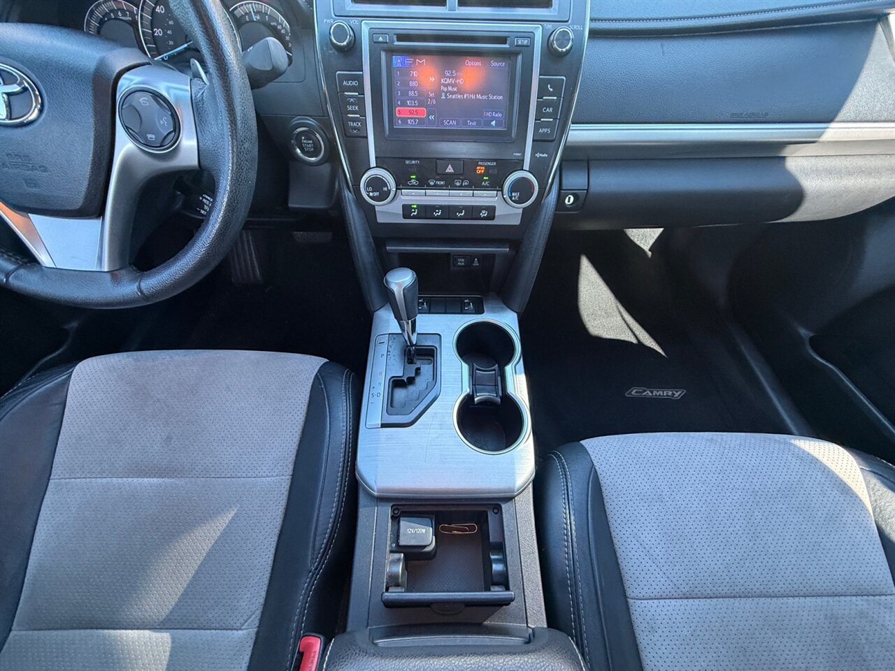 2012 Toyota Camry SE in Gray — thumbnail 12 of 23