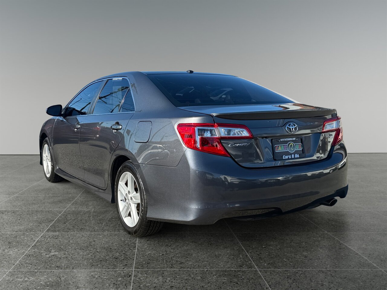 2012 Toyota Camry SE in Gray — photo 3 of 23