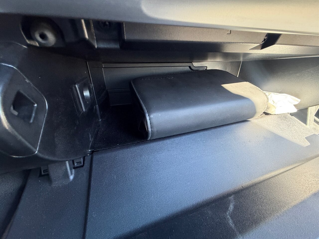 2012 Toyota Camry SE in Gray — thumbnail 20 of 23