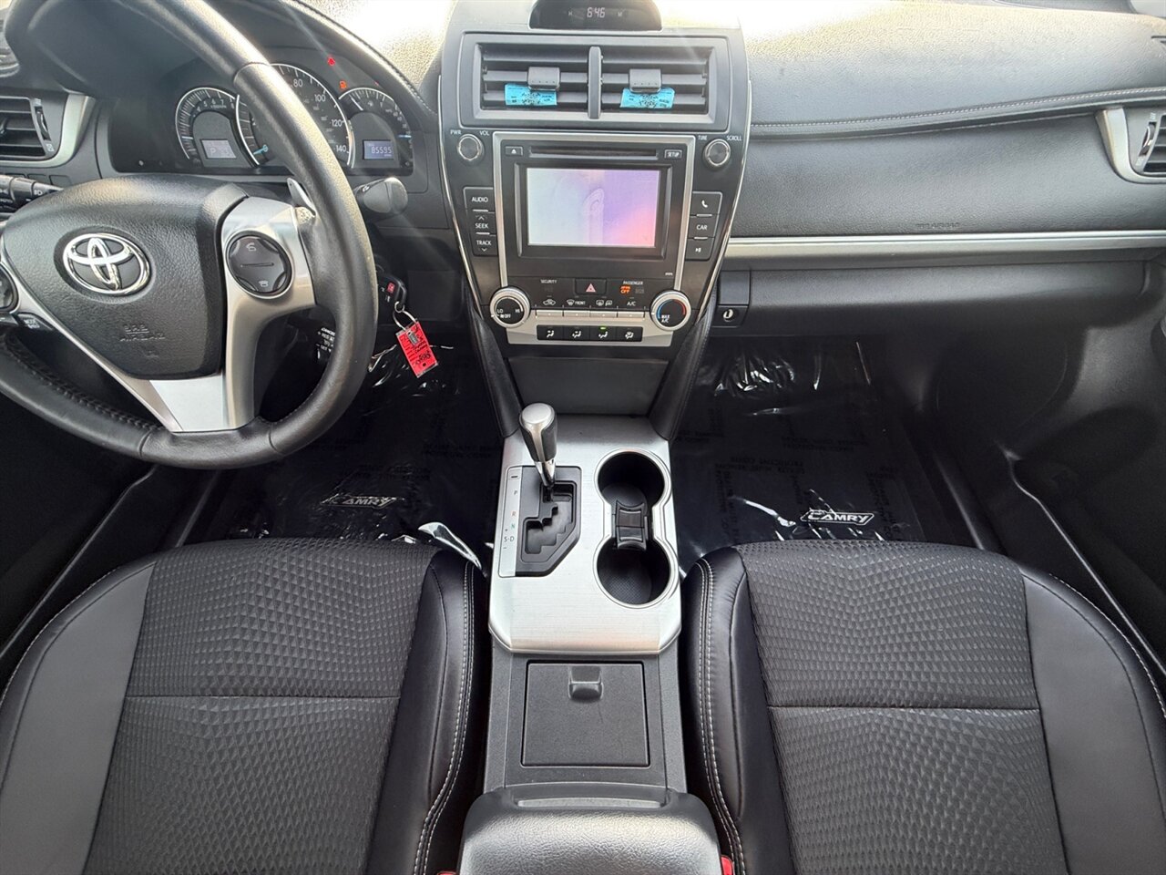 2013 Toyota Camry SE in Black — thumbnail 12 of 23