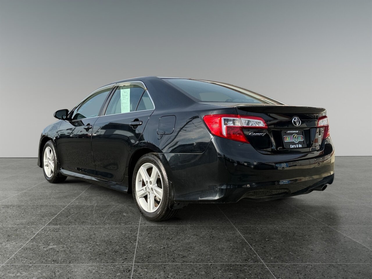 2013 Toyota Camry SE in Black — photo 3 of 23