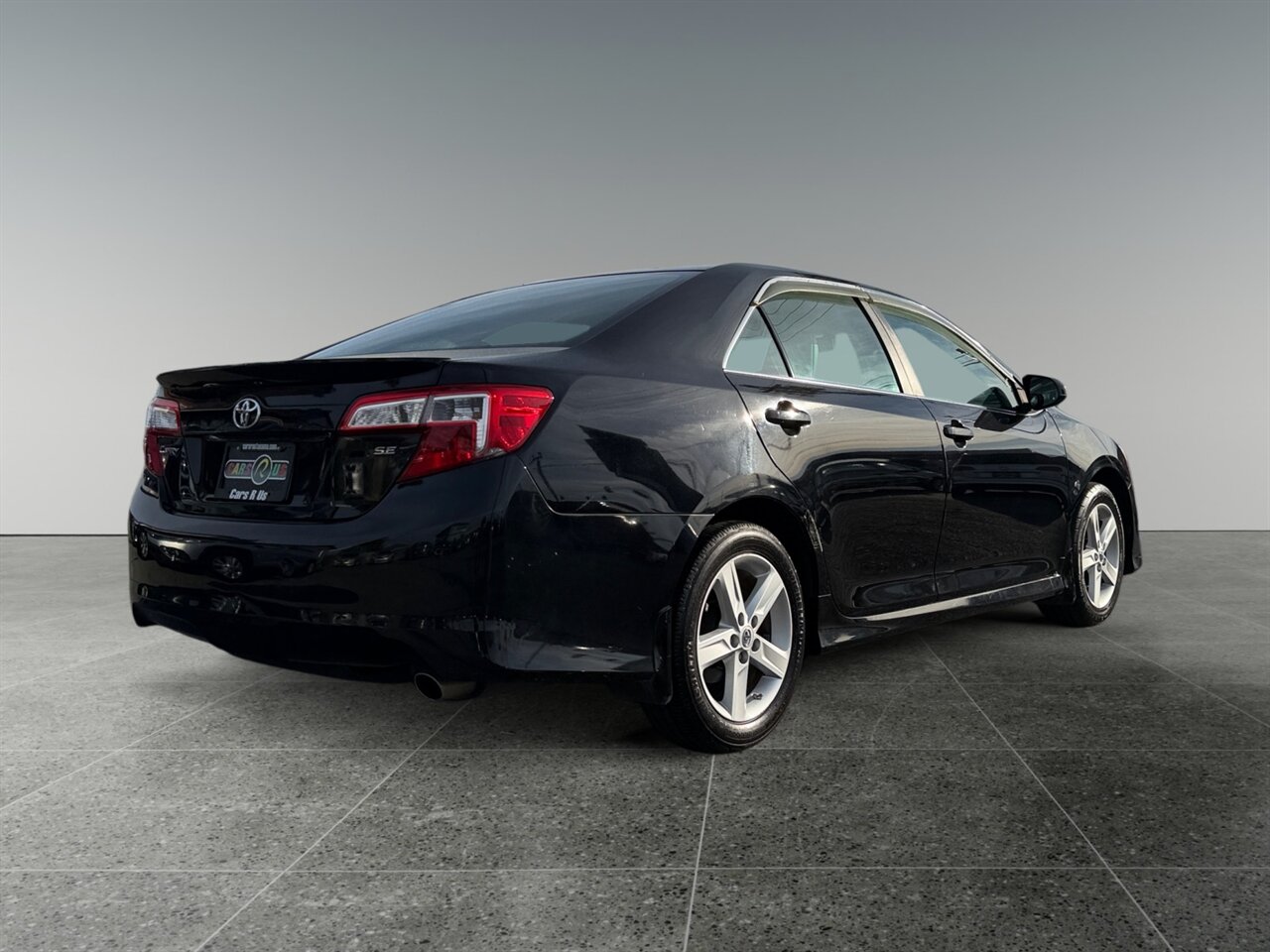 2013 Toyota Camry SE in Black — thumbnail 6 of 23