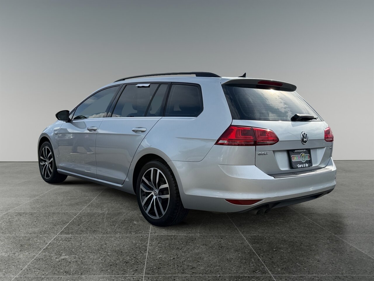 2016 Volkswagen Golf Sportwagen TSI Limited Edition in Silver — photo 3 of 21