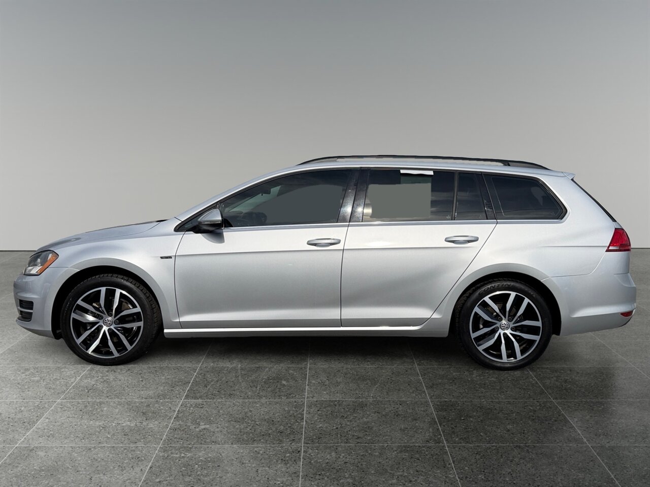 2016 Volkswagen Golf Sportwagen TSI Limited Edition in Silver — photo 2 of 21