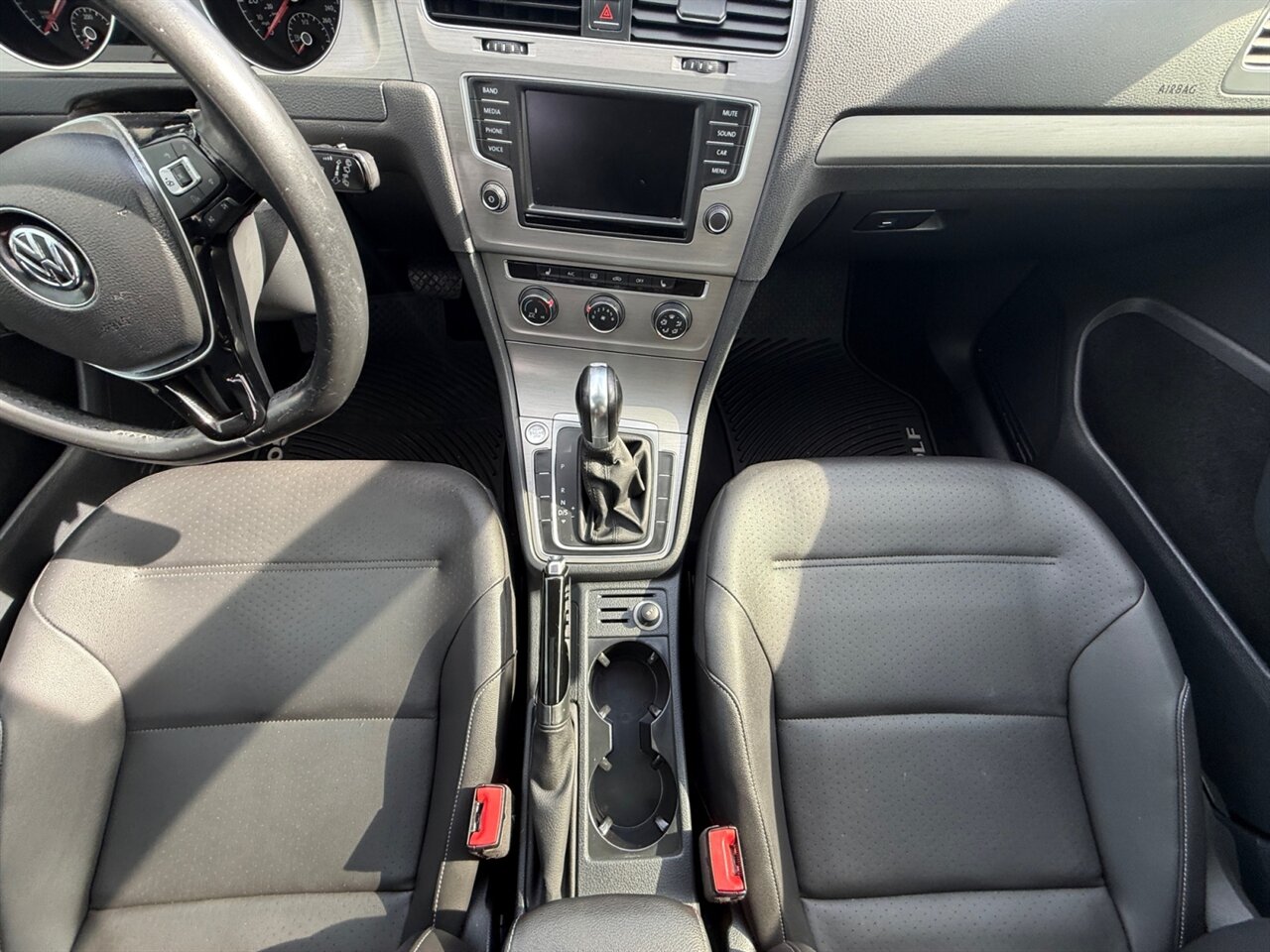 2016 Volkswagen Golf Sportwagen TSI Limited Edition in Silver — thumbnail 12 of 21