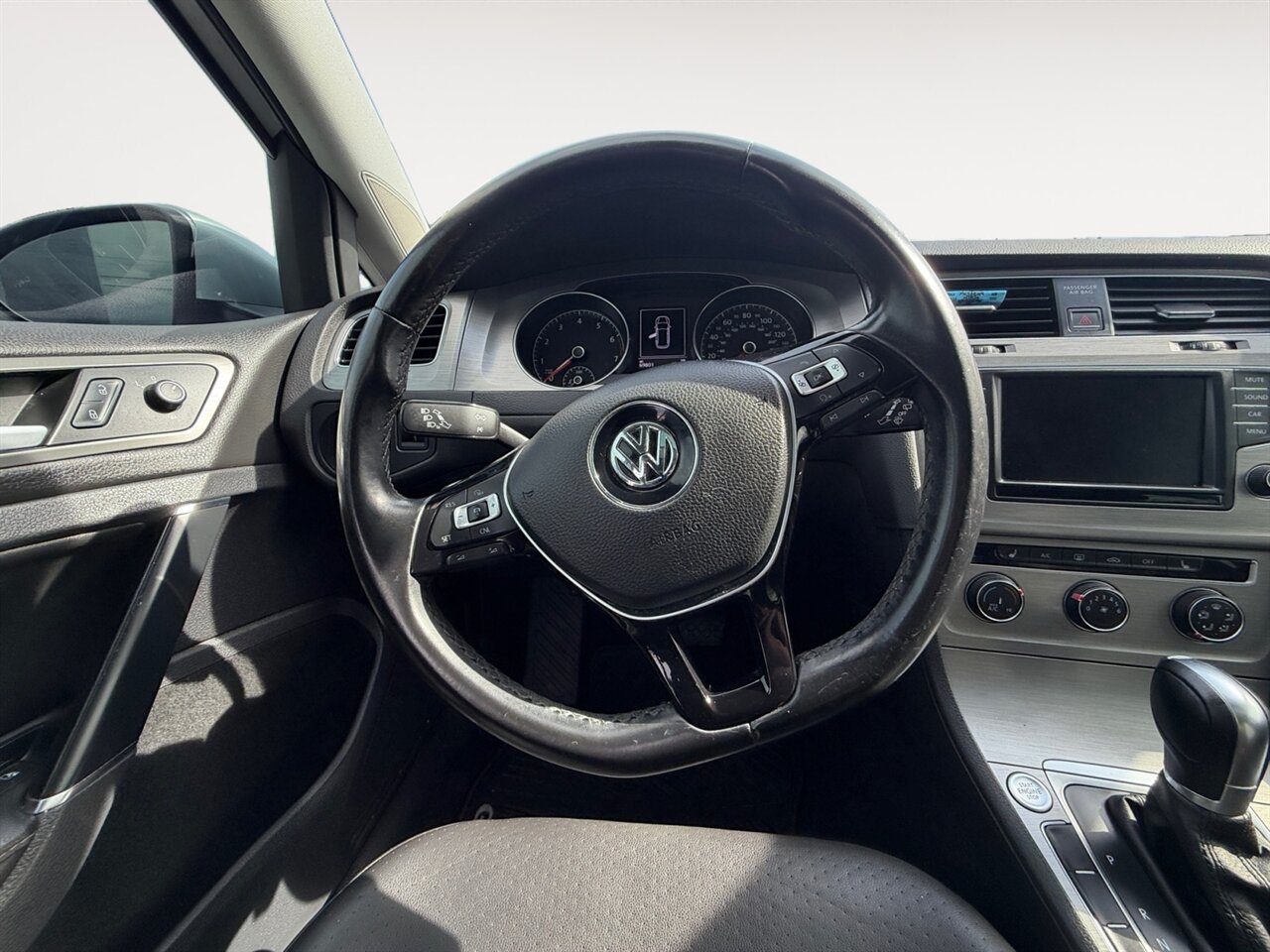 2016 Volkswagen Golf Sportwagen TSI Limited Edition in Silver — thumbnail 13 of 21