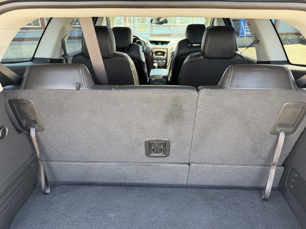 2017 Chevrolet Traverse 2LT in Gray — thumbnail 19 of 22