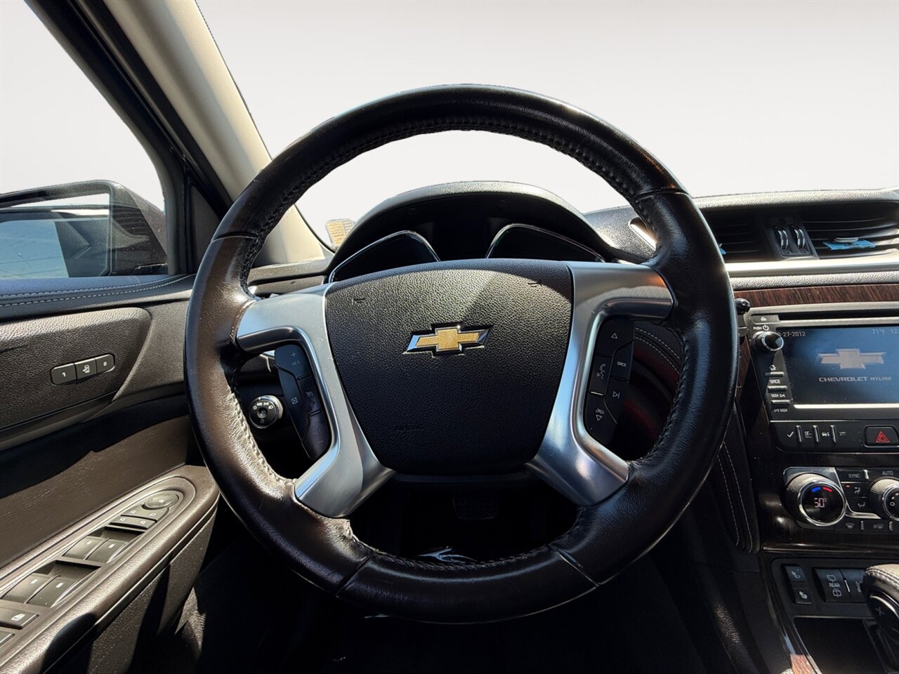 2017 Chevrolet Traverse 2LT in Gray — thumbnail 13 of 22
