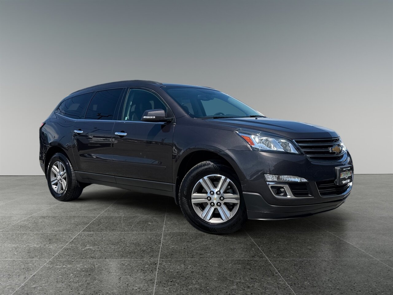 2017 Chevrolet Traverse 2LT in Gray — thumbnail 8 of 22