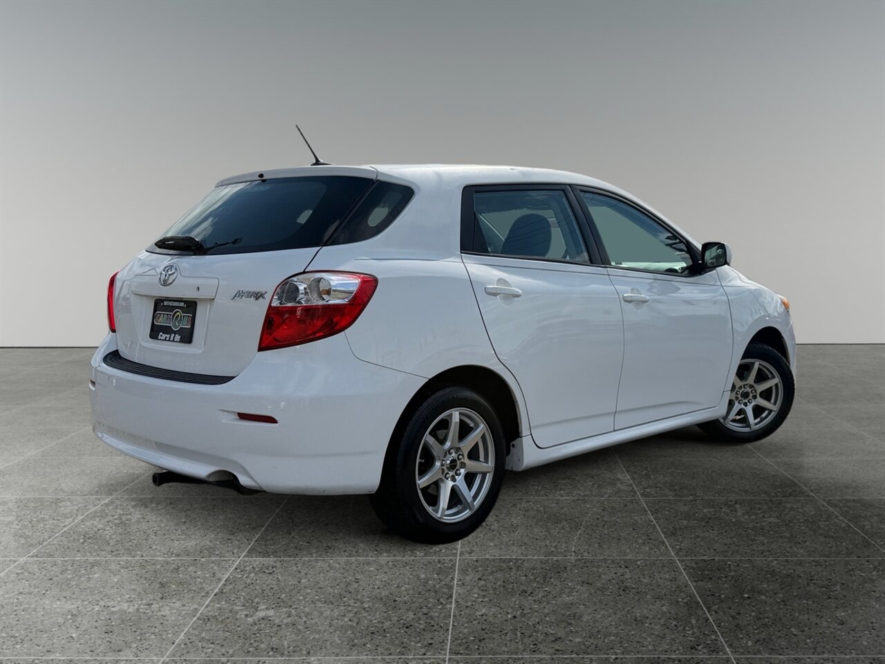 2012 Toyota Matrix L in White — thumbnail 6 of 21