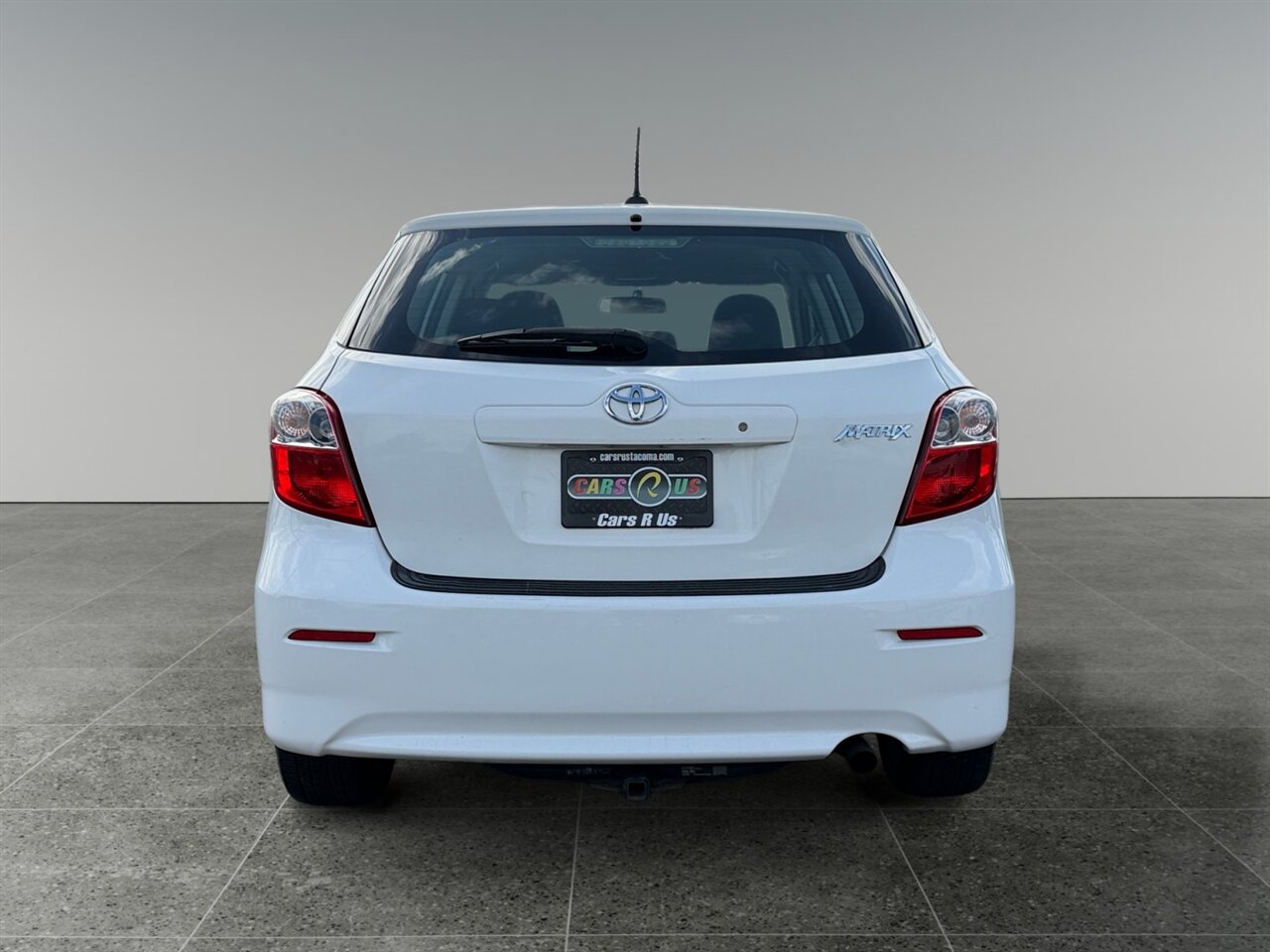 2012 Toyota Matrix L in White — photo 5 of 21