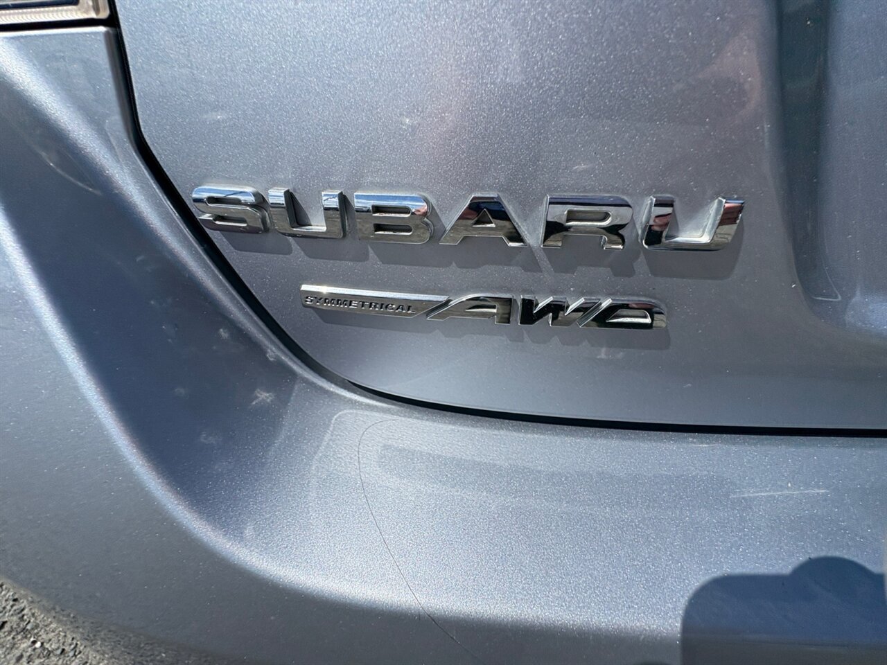 2018 Subaru WRX Base in Silver — thumbnail 17 of 21