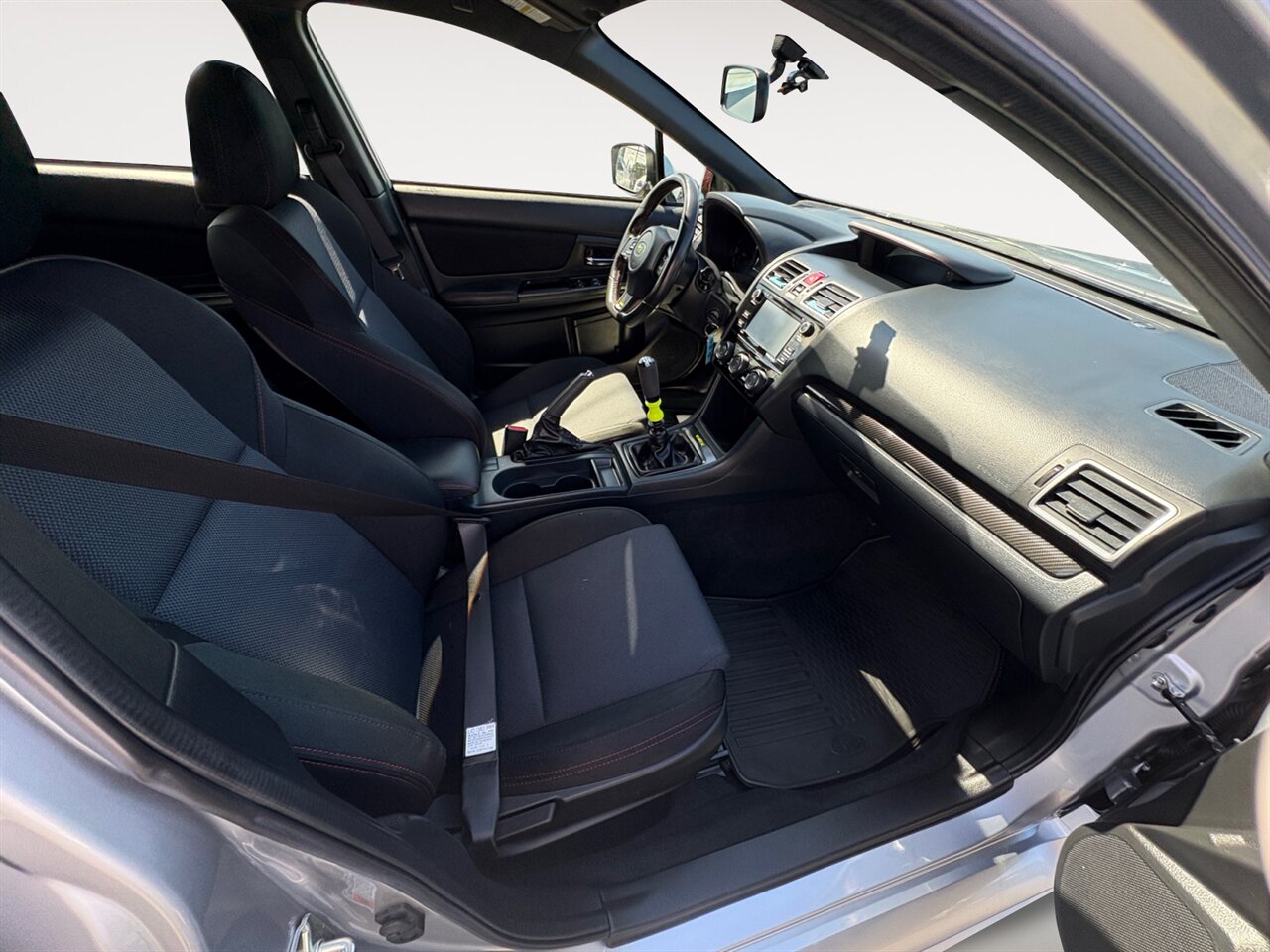 2018 Subaru WRX Base in Silver — thumbnail 16 of 23