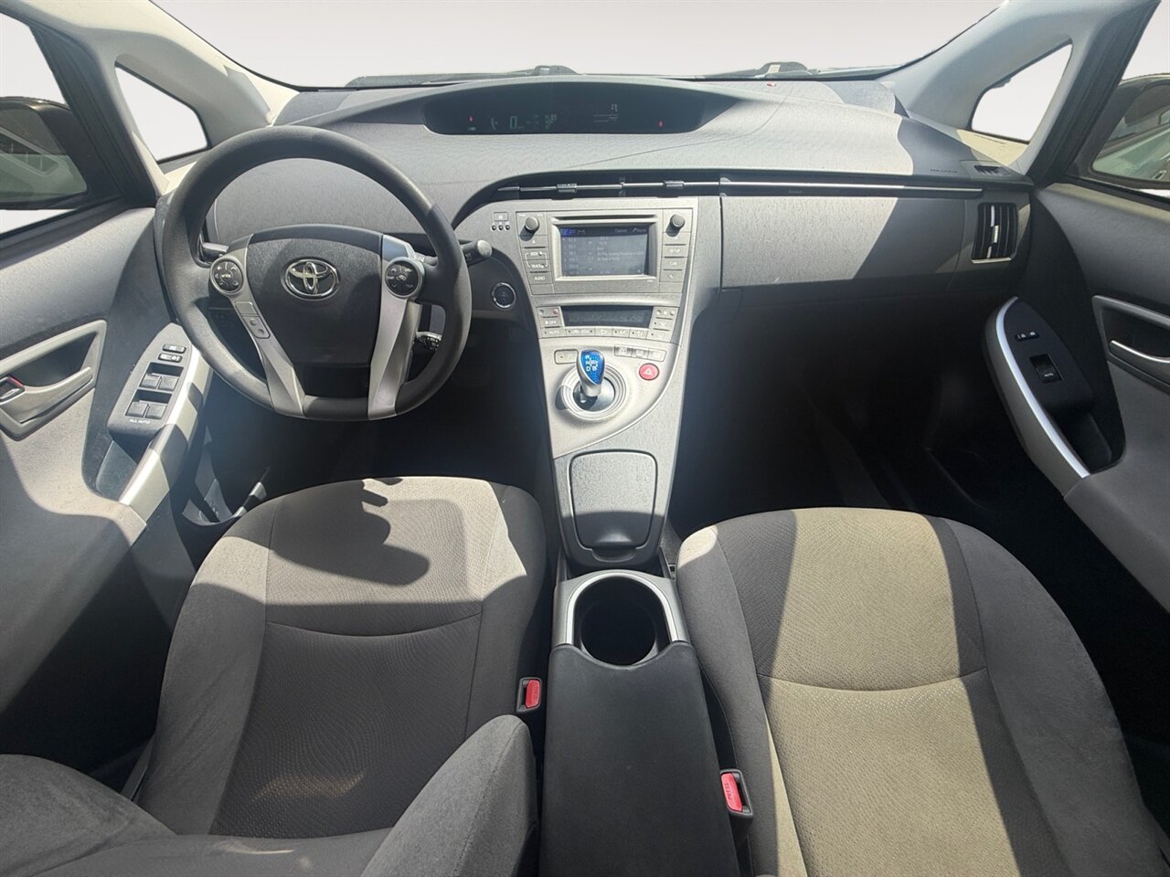 2015 Toyota Prius ZVW30L in Black — thumbnail 11 of 21