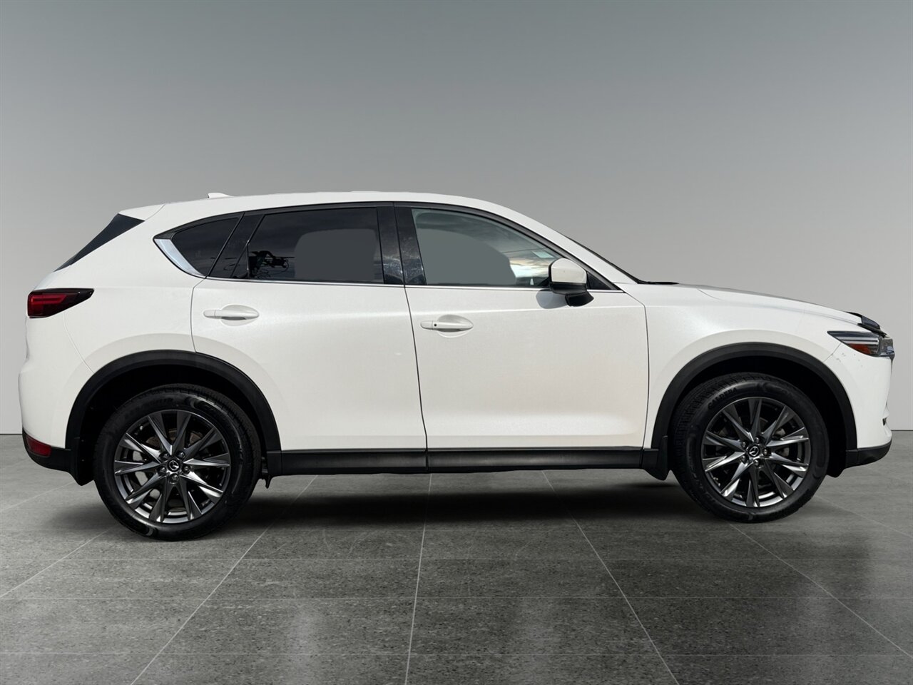 2019 Mazda CX-5 Signature in White — thumbnail 7 of 25
