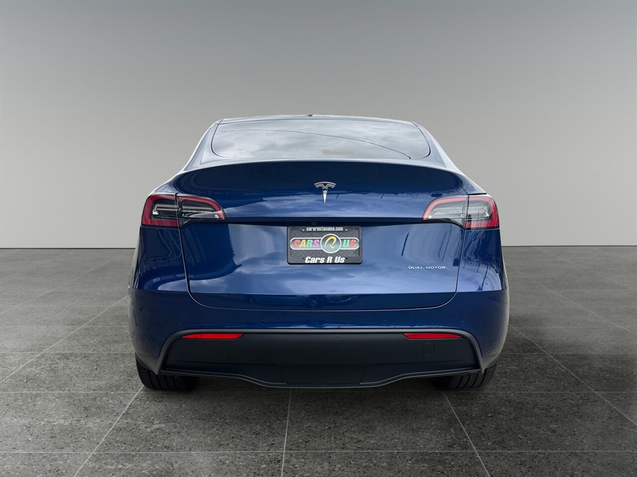 2021 Tesla Model Y Long Range in Blue — photo 5 of 21