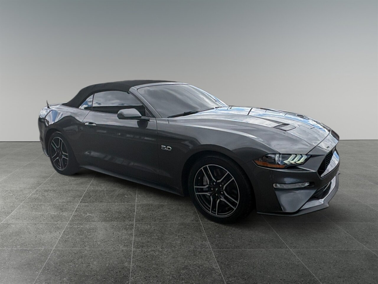 2019 Ford Mustang GT Premium in Gray — thumbnail 8 of 21