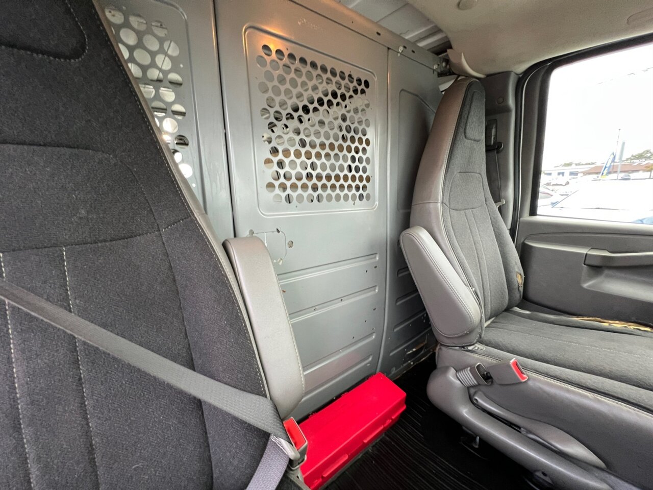 2018 Chevrolet Express Cargo Work Van - Photo 17