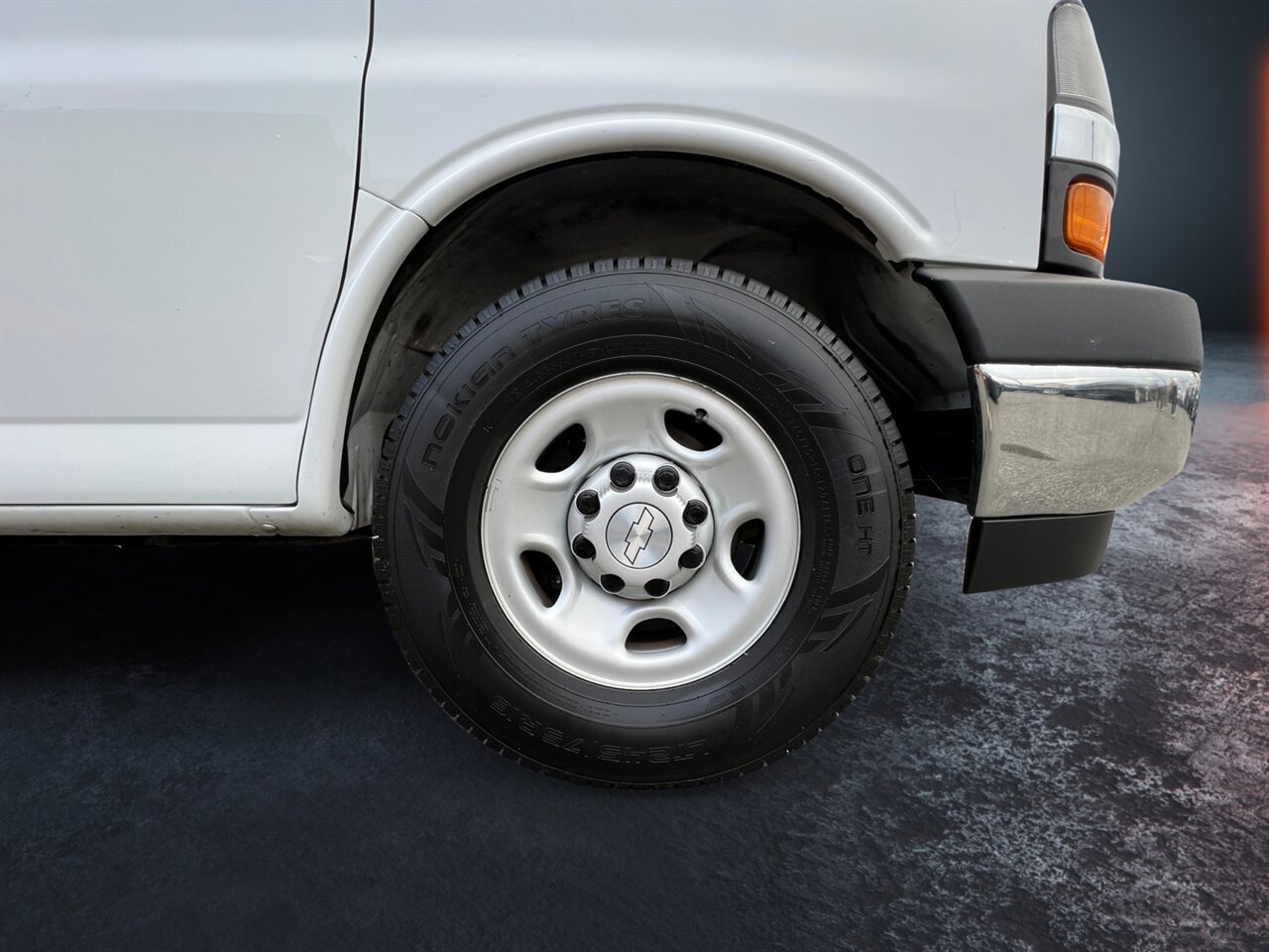 2018 Chevrolet Express Cargo Work Van - Photo 15