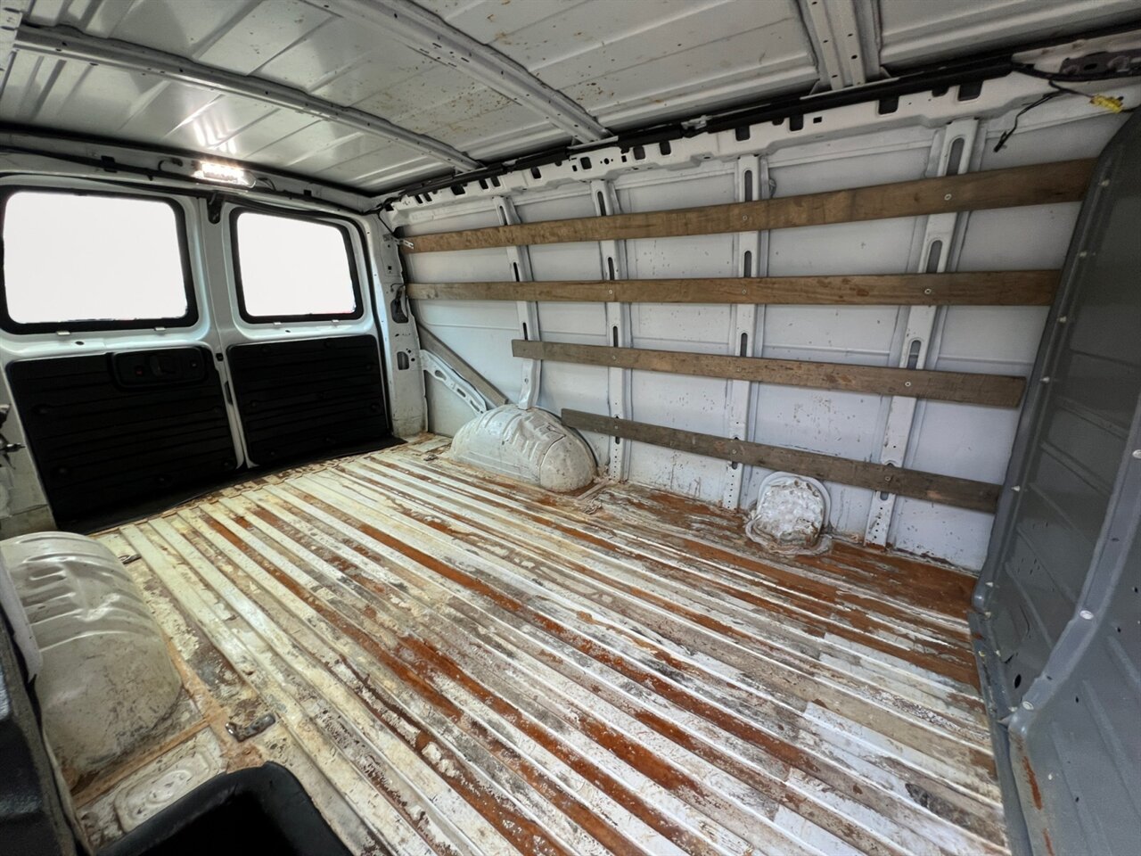 2018 Chevrolet Express Cargo Work Van - Photo 14