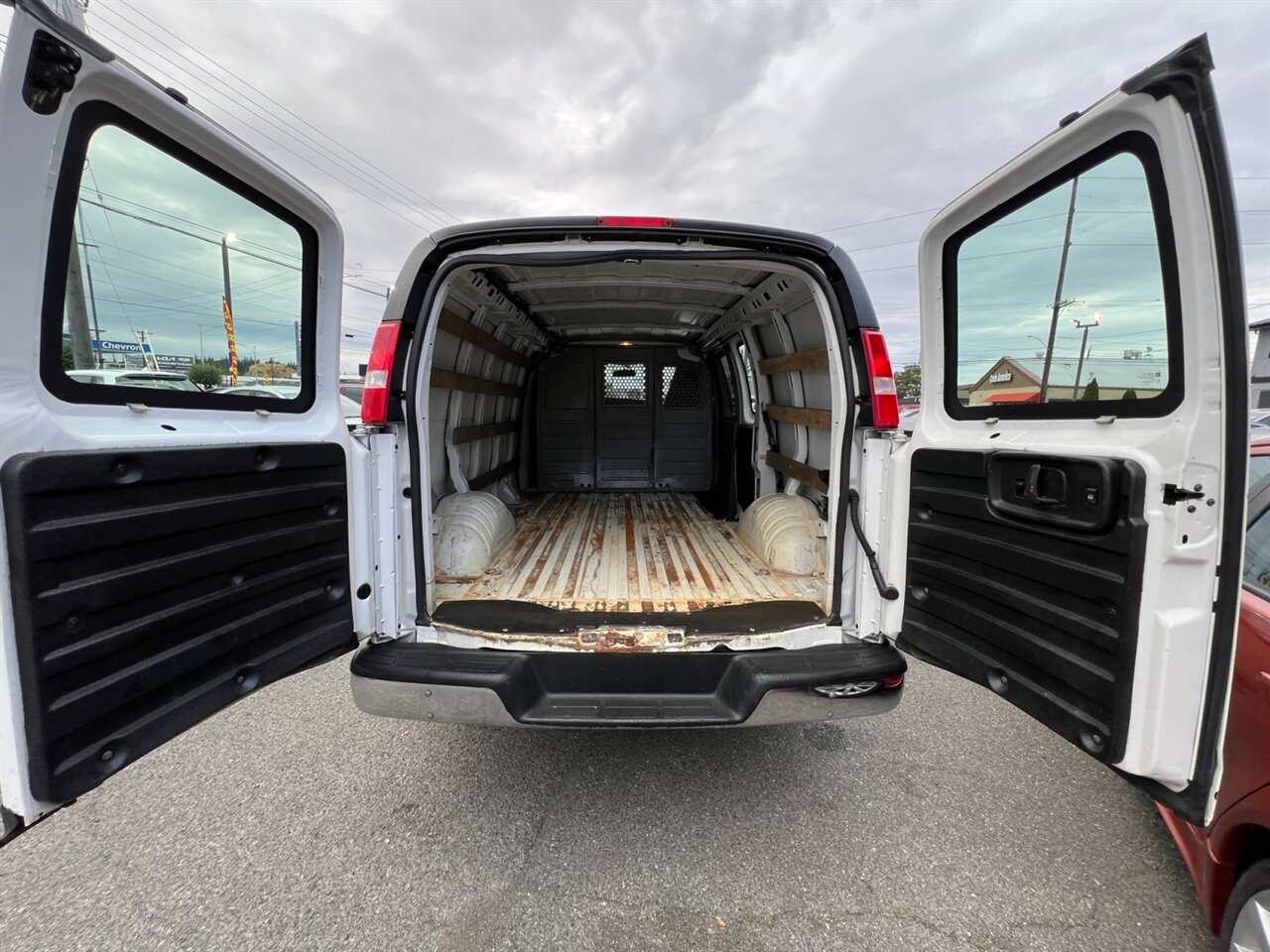 2018 Chevrolet Express Cargo Work Van - Photo 18
