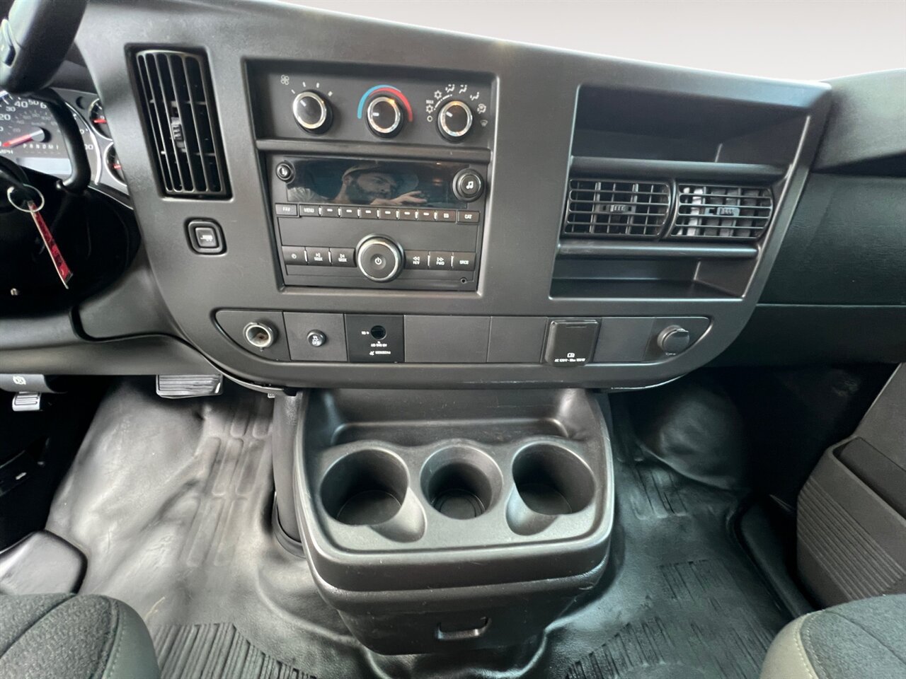 2018 Chevrolet Express Cargo Work Van - Photo 12