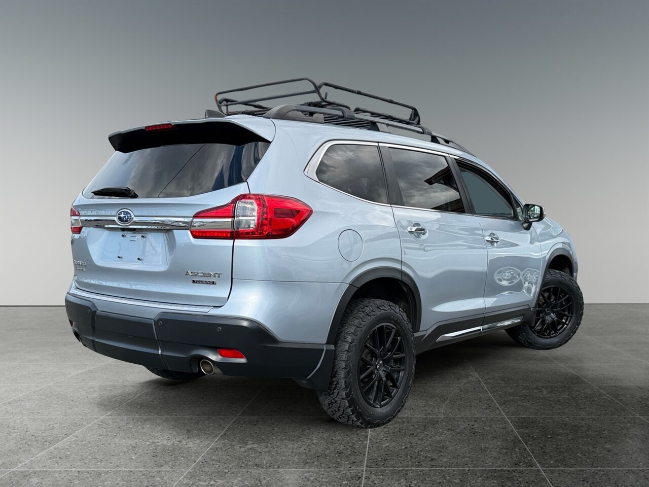 2021 Subaru Ascent Touring in Silver — thumbnail 6 of 21