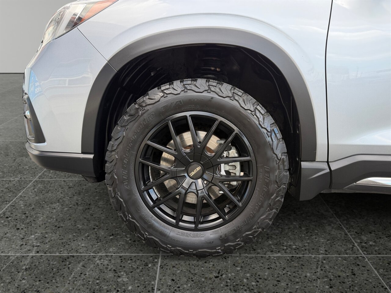 2021 Subaru Ascent Touring in Silver — thumbnail 15 of 21