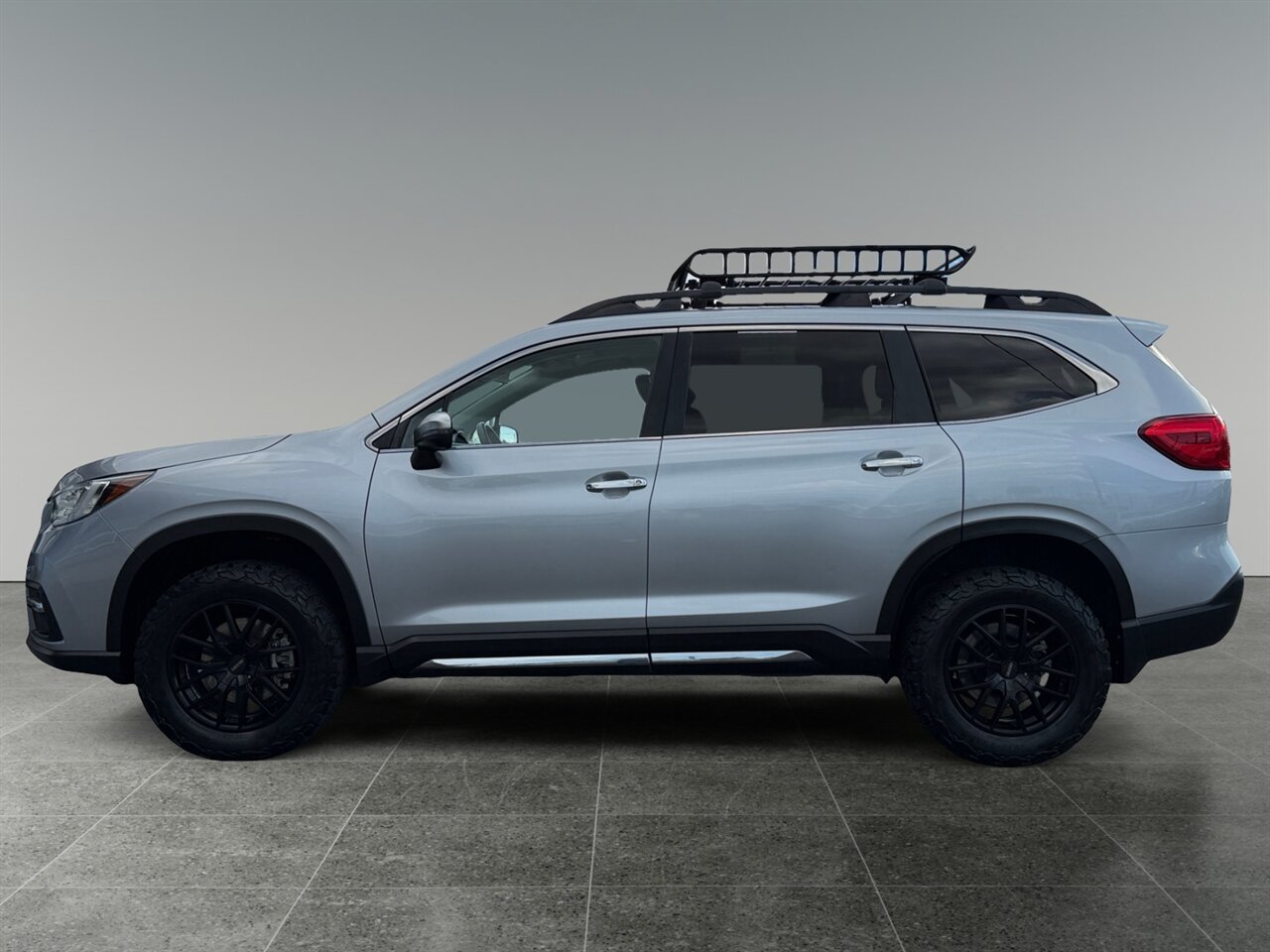 2021 Subaru Ascent Touring in Silver — photo 2 of 21