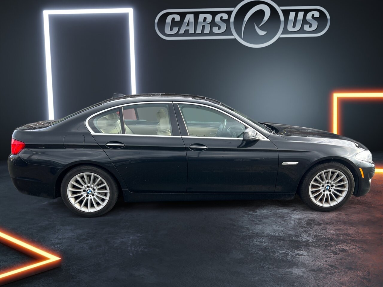 2011 BMW 5 Series 535I in Black — thumbnail 6 of 19