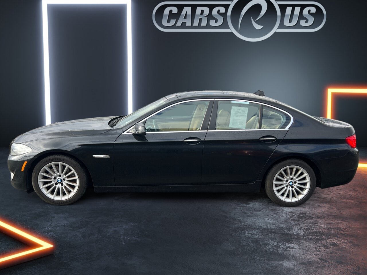 2011 BMW 5 Series 535I in Black — photo 2 of 19