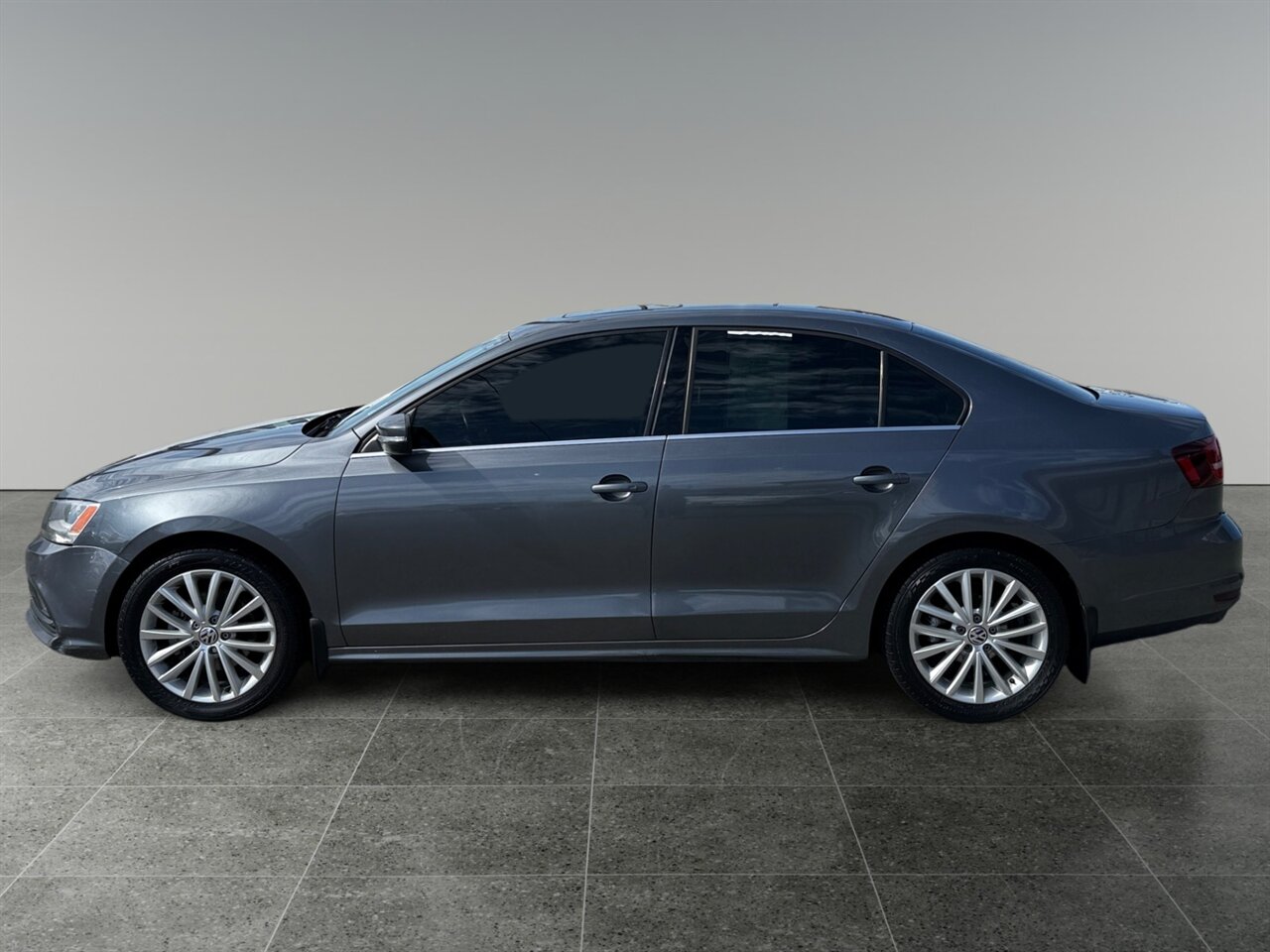 2016 Volkswagen Jetta SEL in Gray — photo 2 of 21