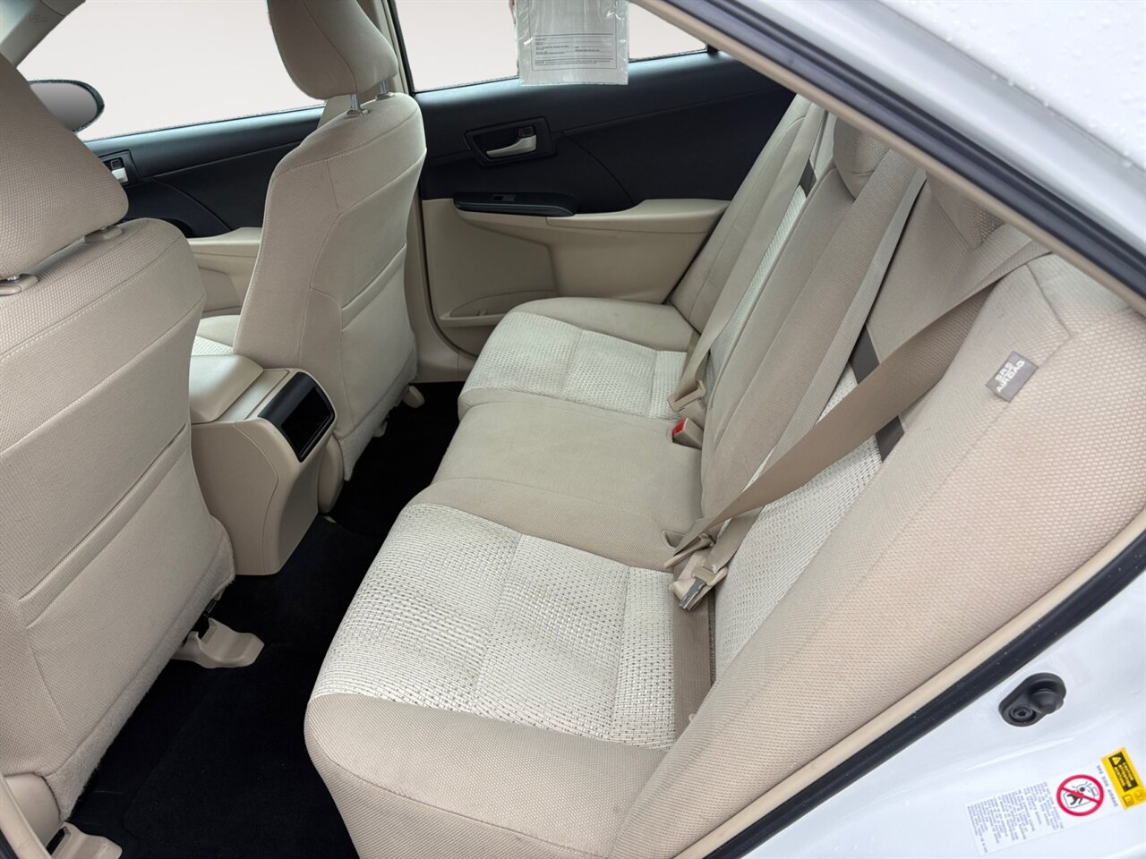 2013 Toyota Camry LE in White — thumbnail 14 of 24